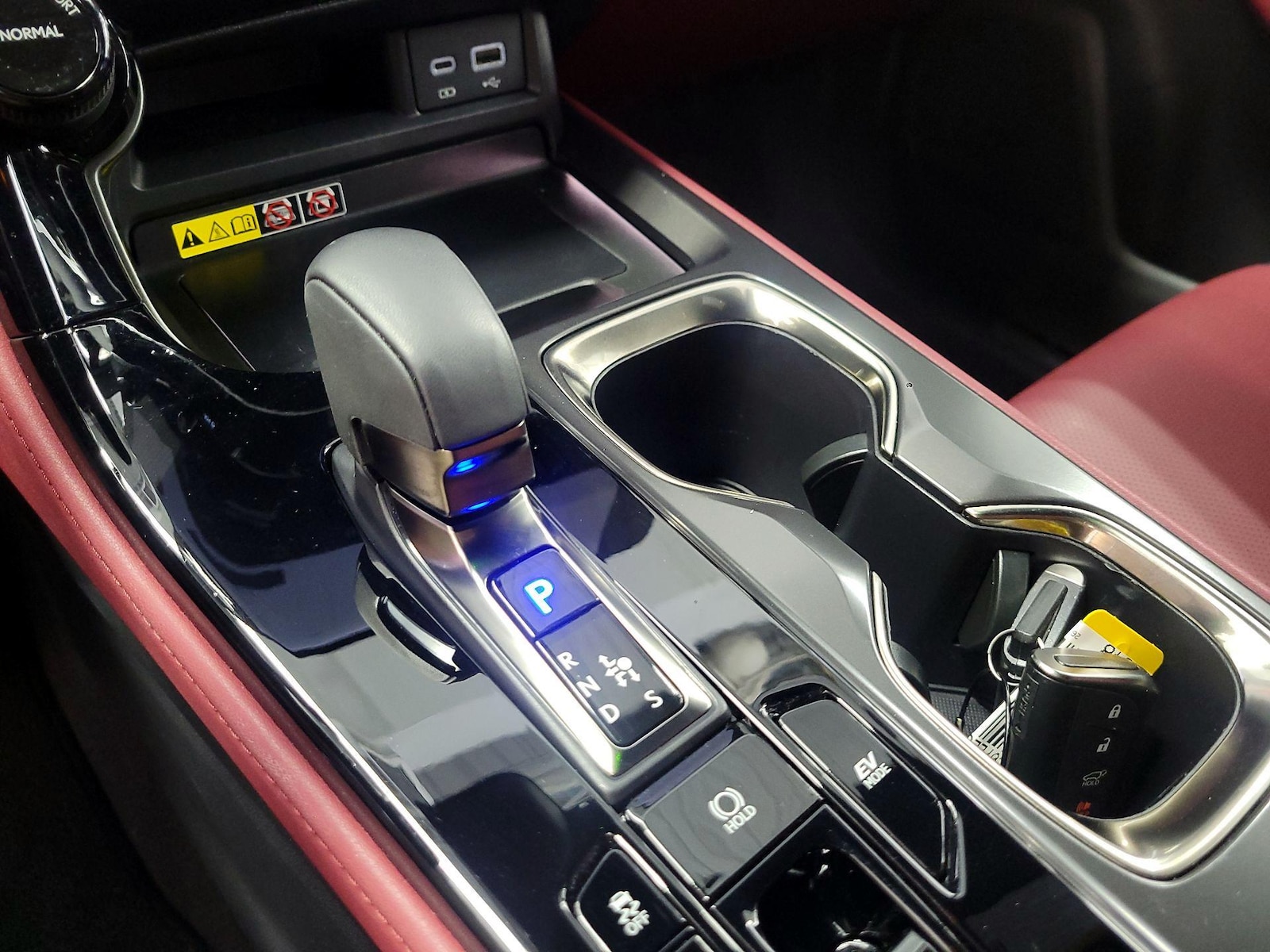 2026 Lexus NX Hybrid 350h - Photo 19