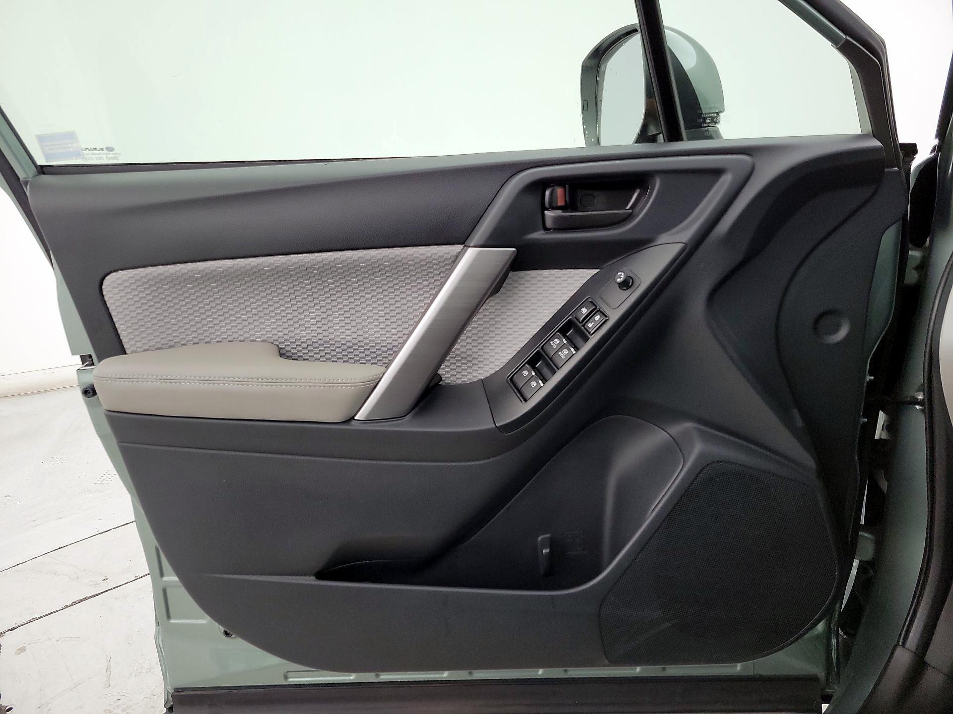 Thumbnail: 2017 Subaru Forester - 12