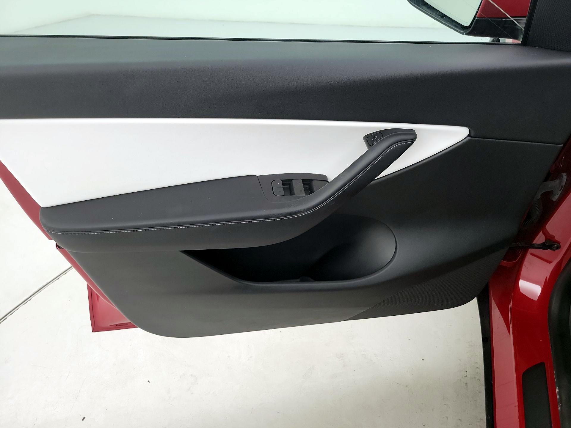 Thumbnail: 2022 Tesla Model Y - 12
