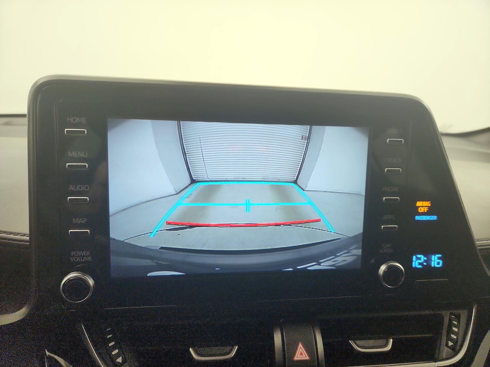 2019 Toyota C-HR LE - Photo 13