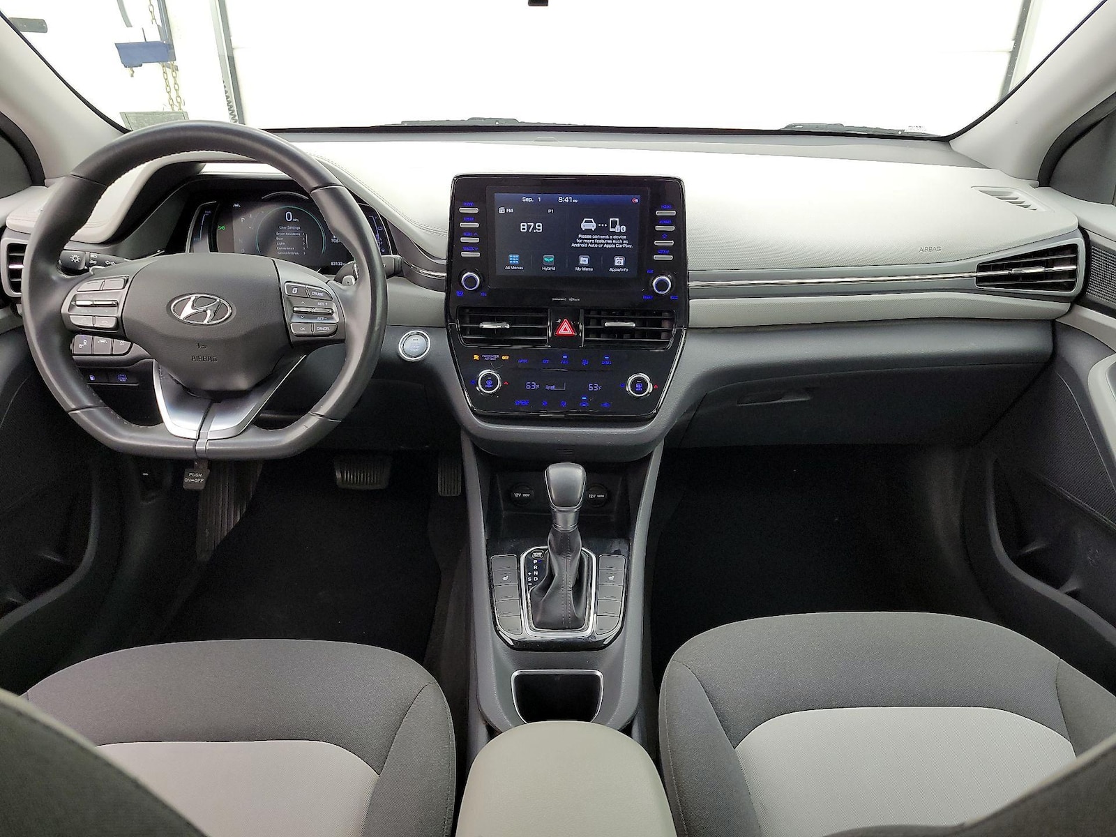 Apple CarPlay® & Android Auto™
