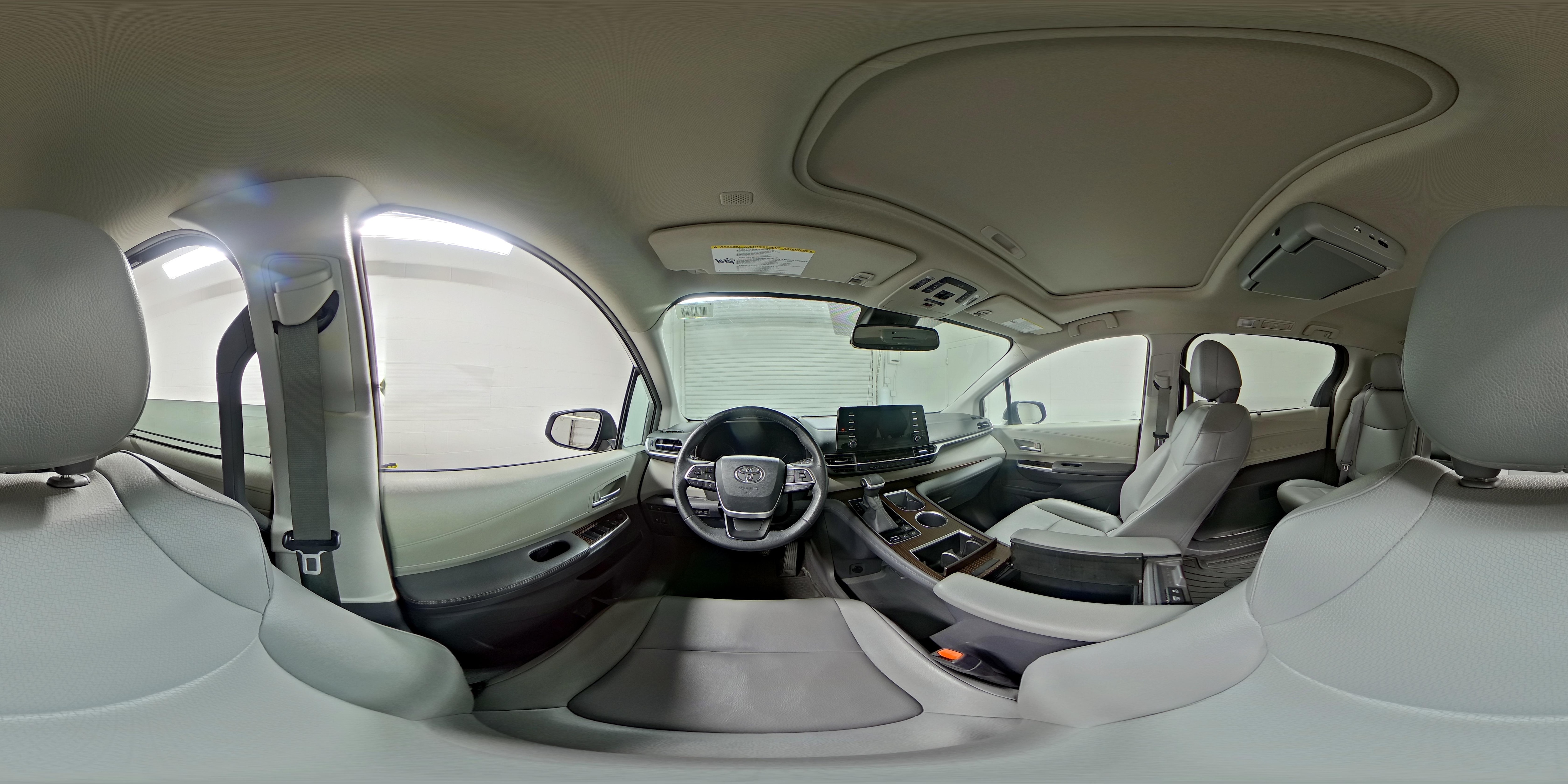 2022 Toyota Sienna XLE - Photo 29