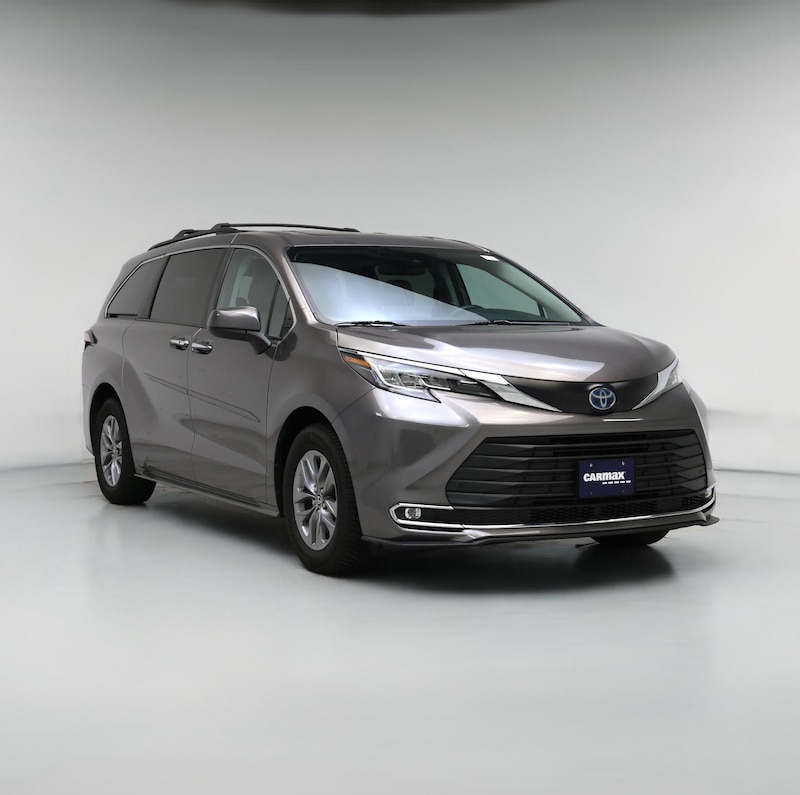 2022 Toyota Sienna Hybrid XLE