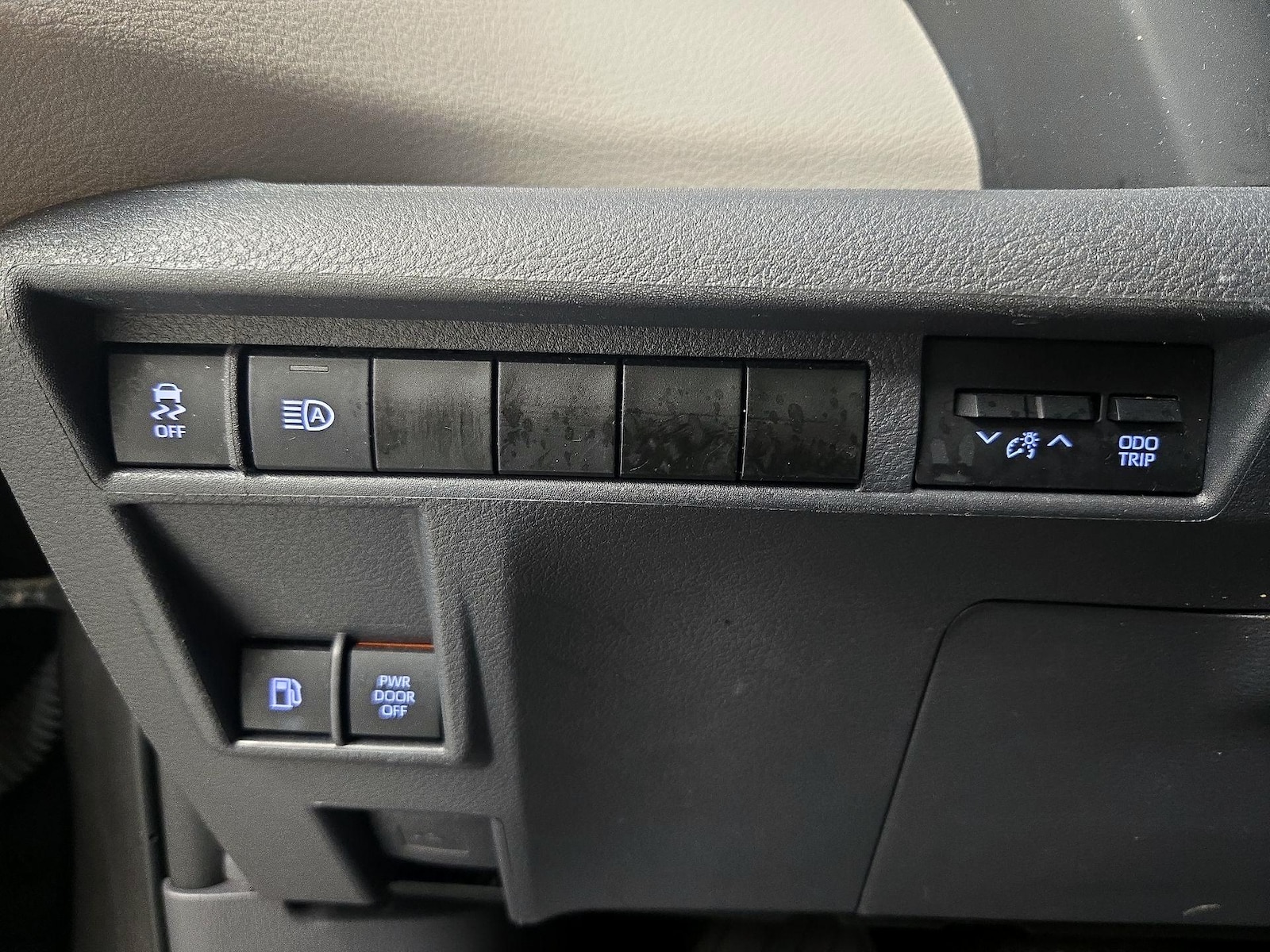 2022 Toyota Sienna XLE - Photo 14