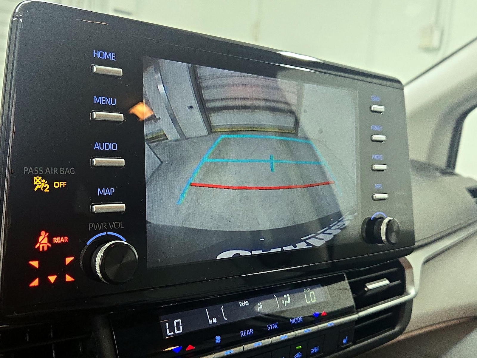 2022 Toyota Sienna XLE - Photo 15