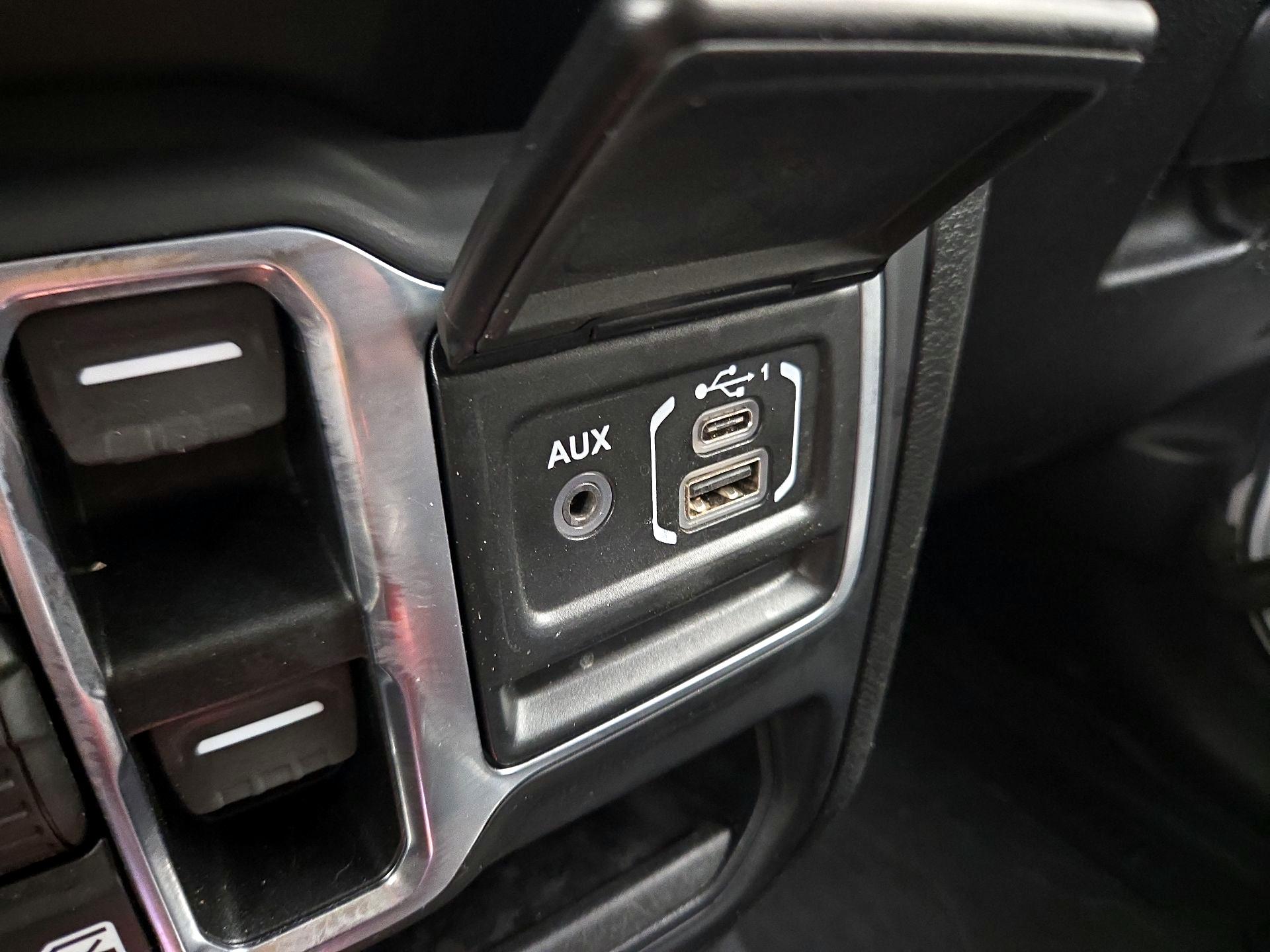 Thumbnail: 2020 Jeep Gladiator - 19