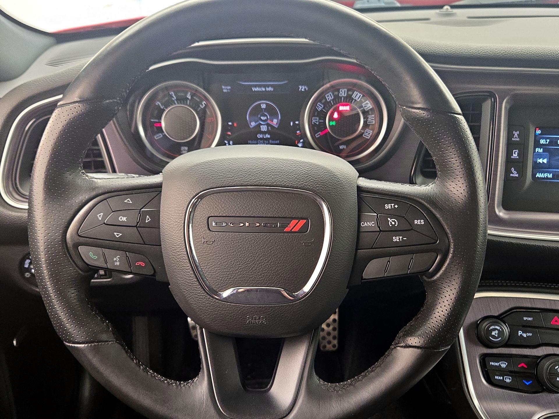 Thumbnail: 2015 Dodge Challenger - 10