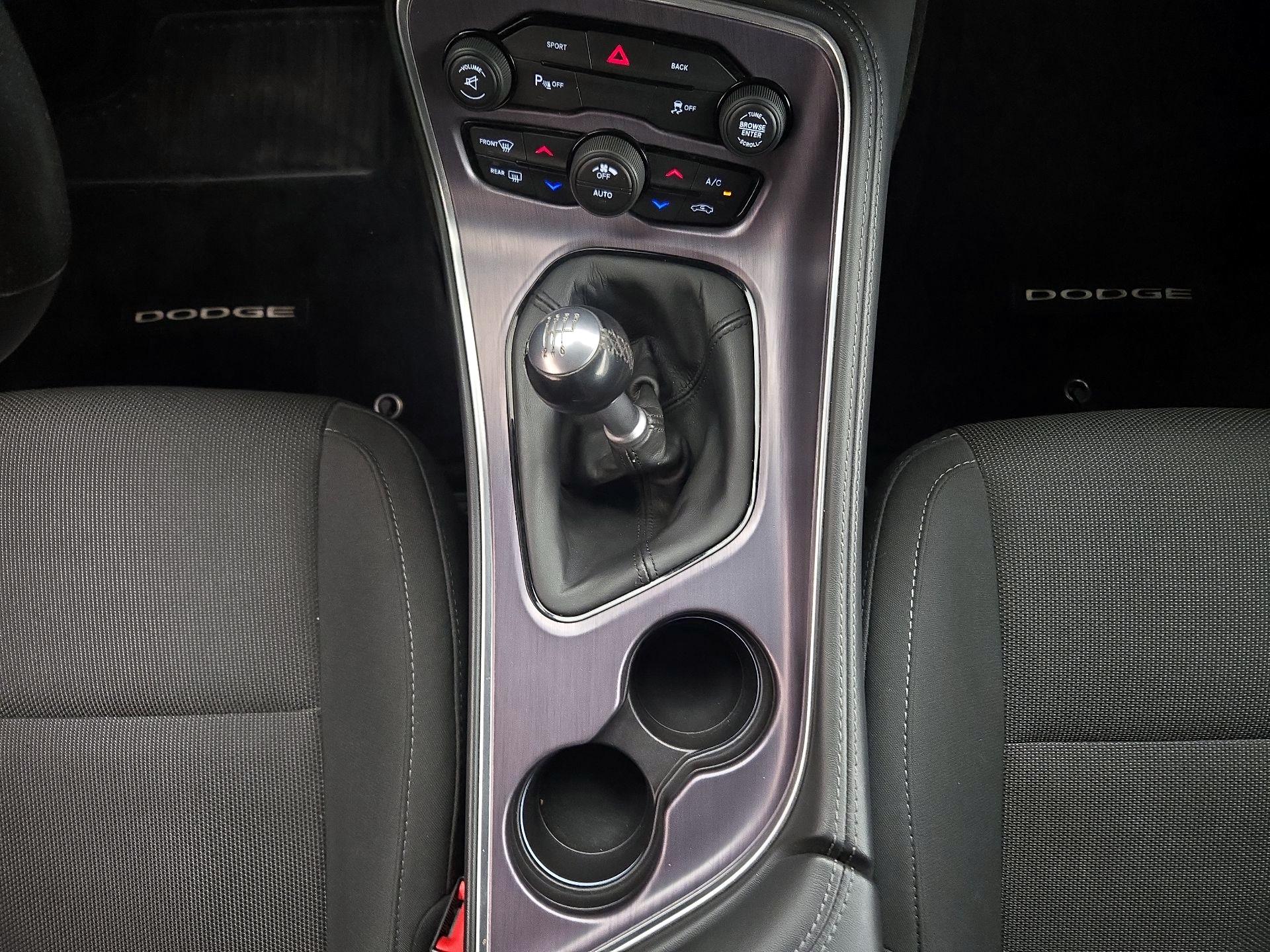 Thumbnail: 2015 Dodge Challenger - 17