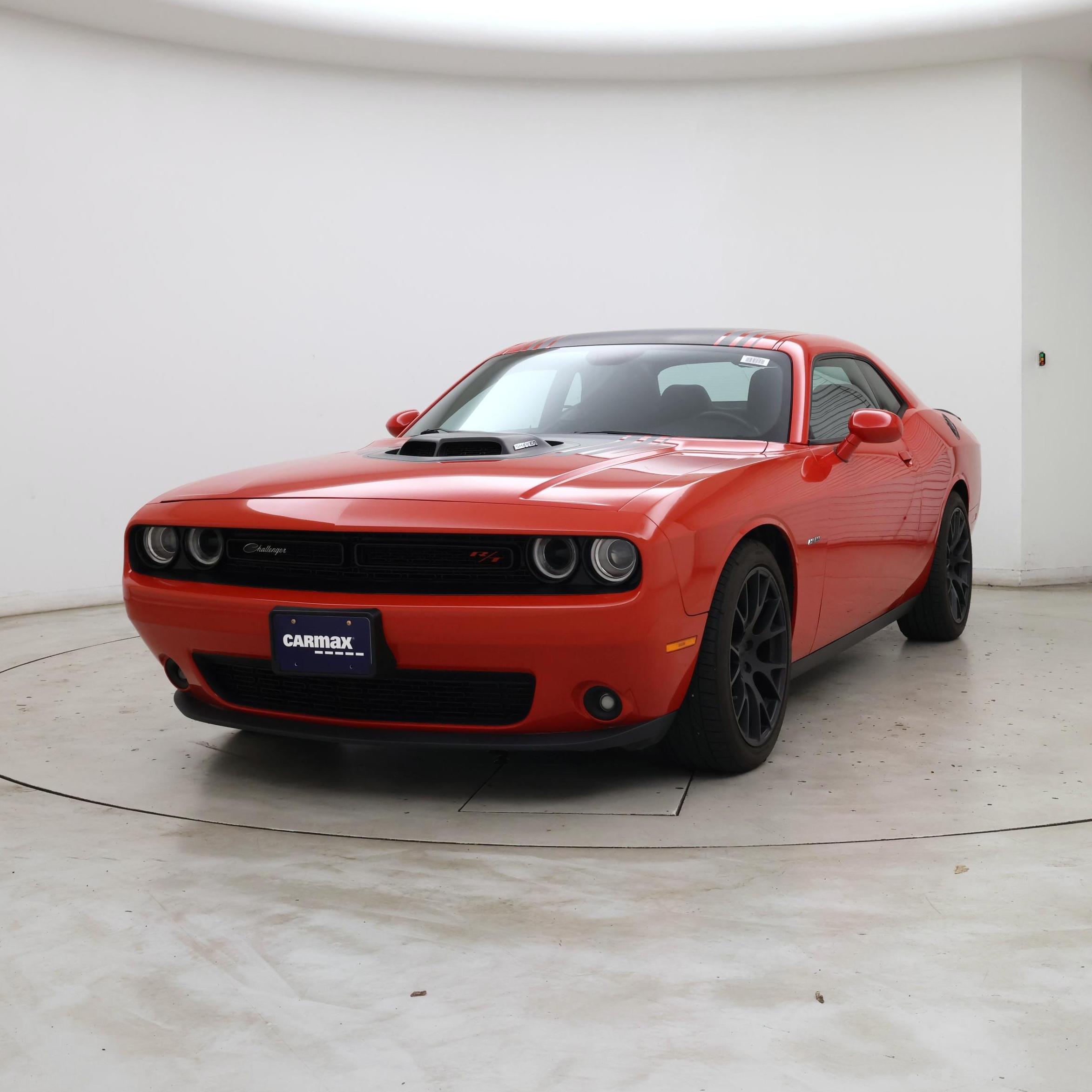 Thumbnail: 2015 Dodge Challenger - 4