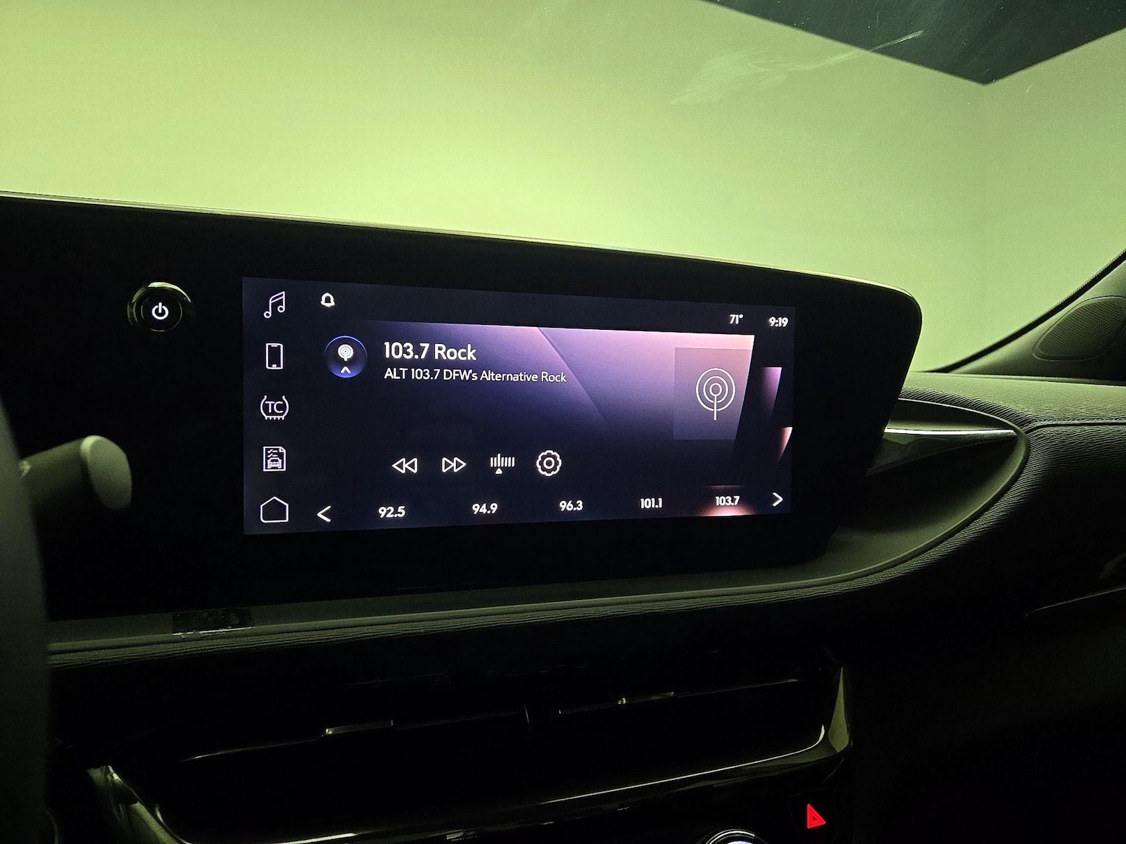 2026 Buick Envista Sport Touring - Photo 14