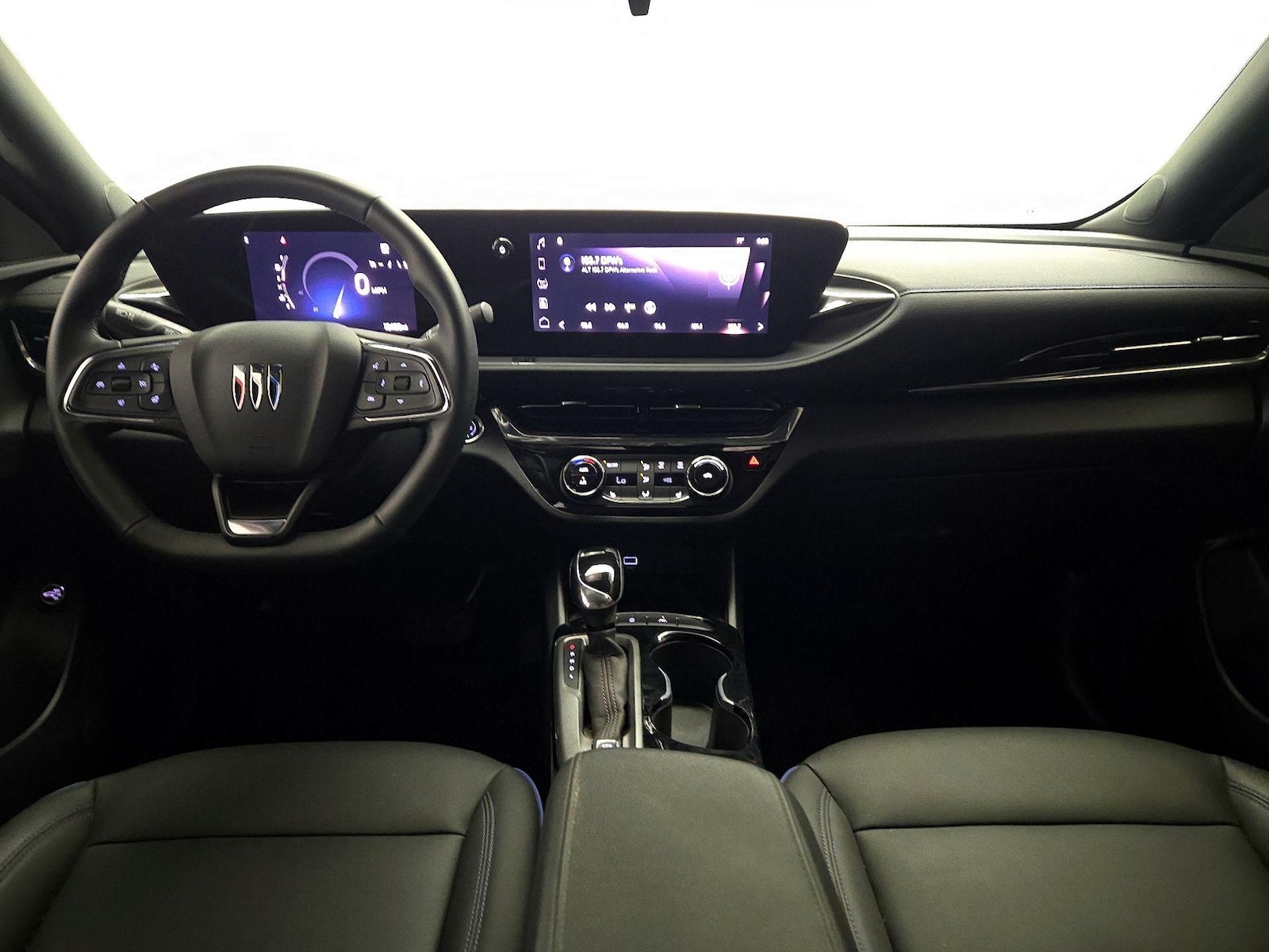 2026 Buick Envista Sport Touring - Photo 8