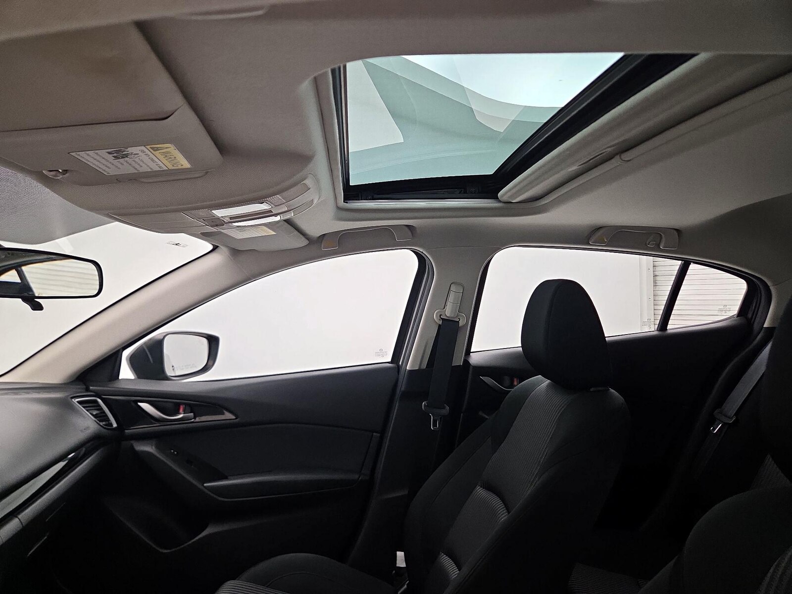 Sunroof(s) & Overhead Airbags