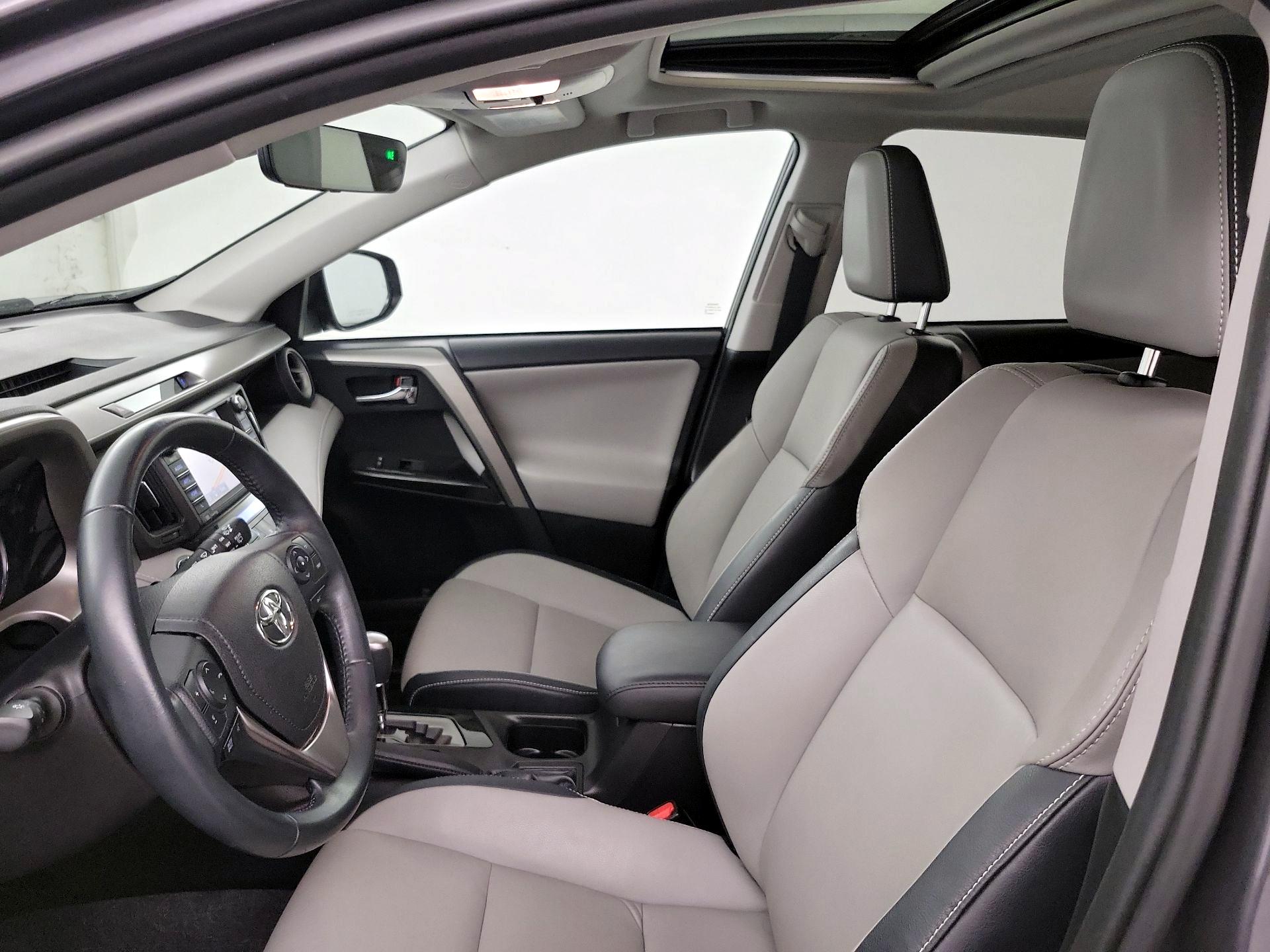 Thumbnail: 2016 Toyota RAV4 - 9