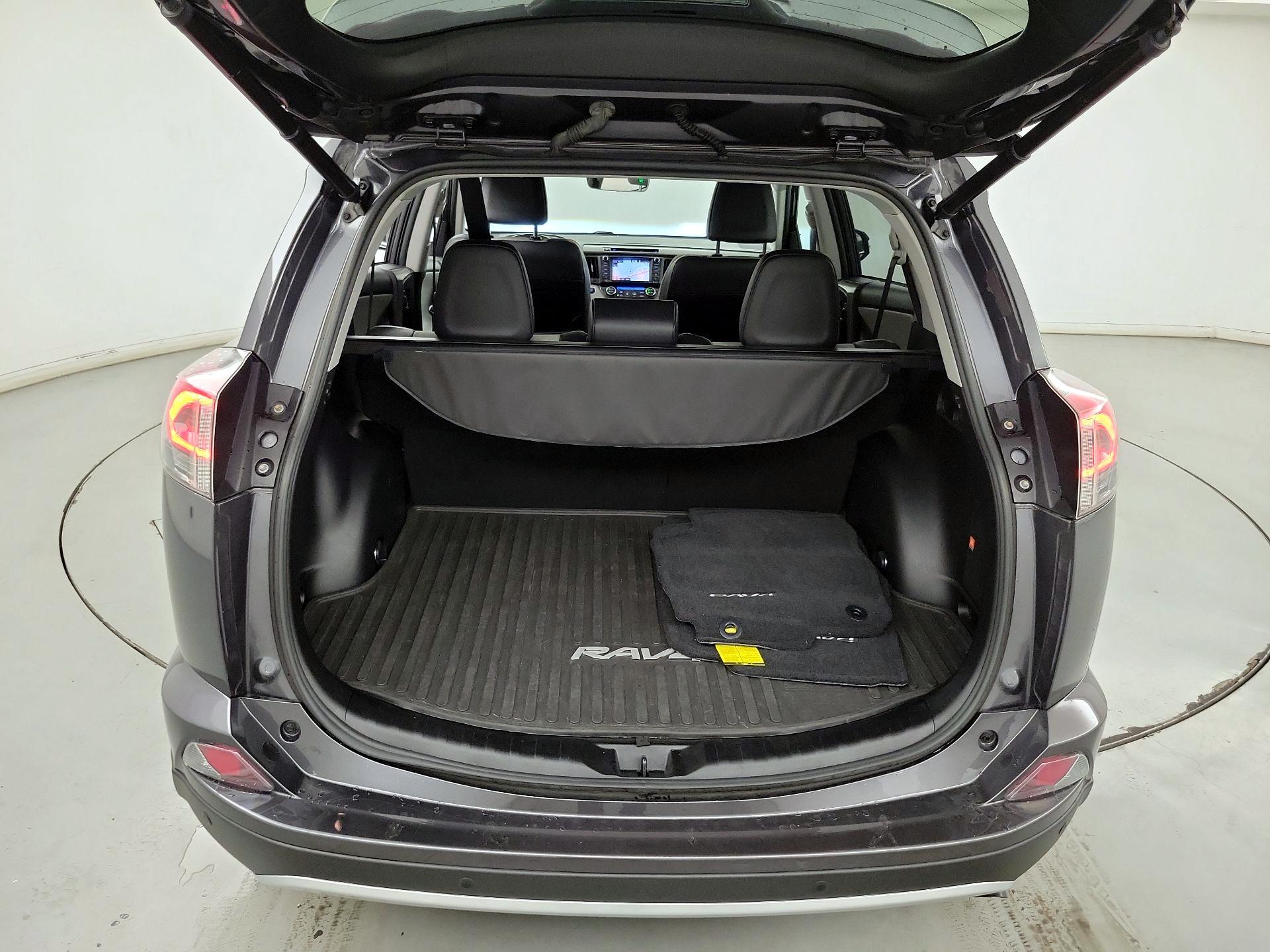 Thumbnail: 2016 Toyota RAV4 - 20