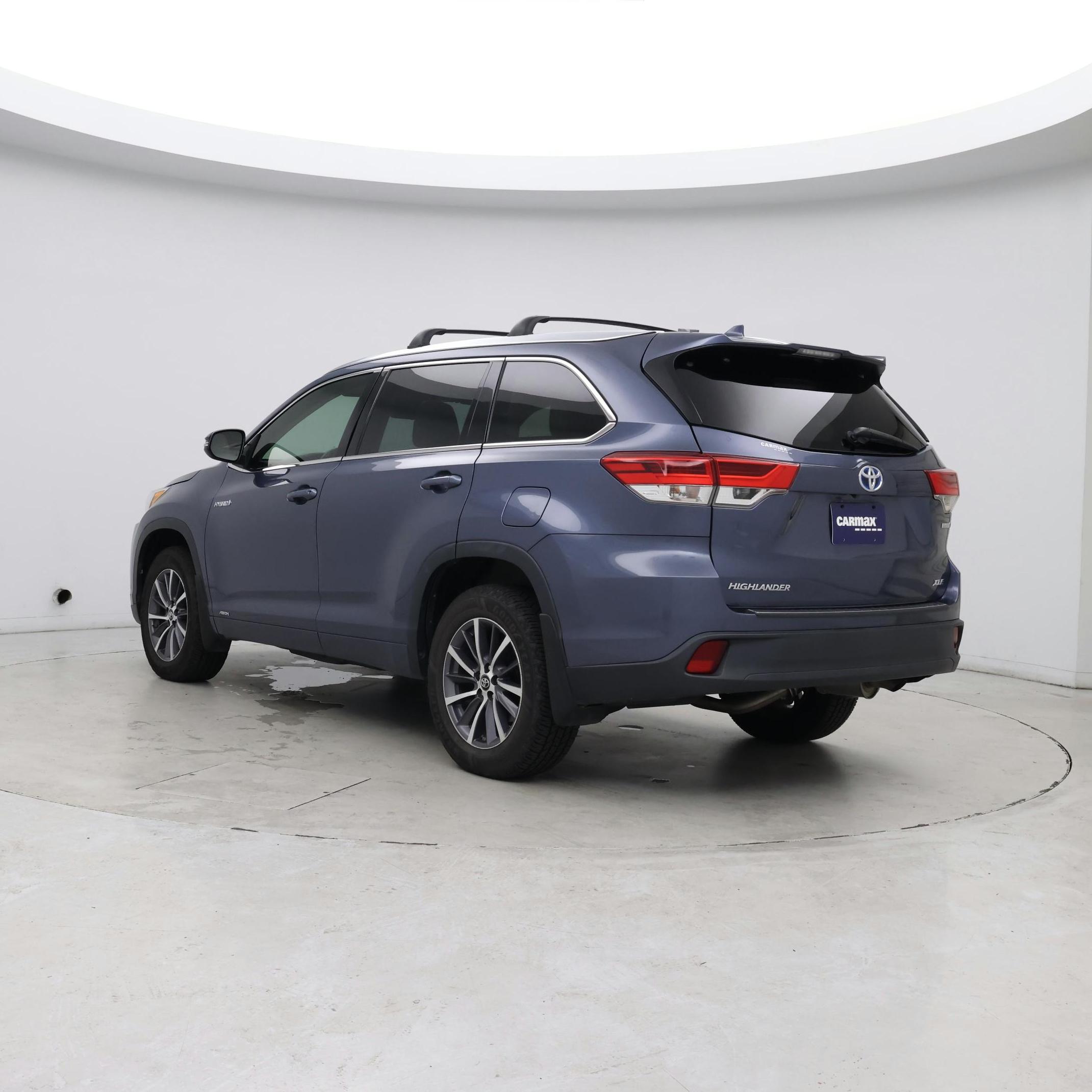 Thumbnail: 2018 Toyota Highlander - 2