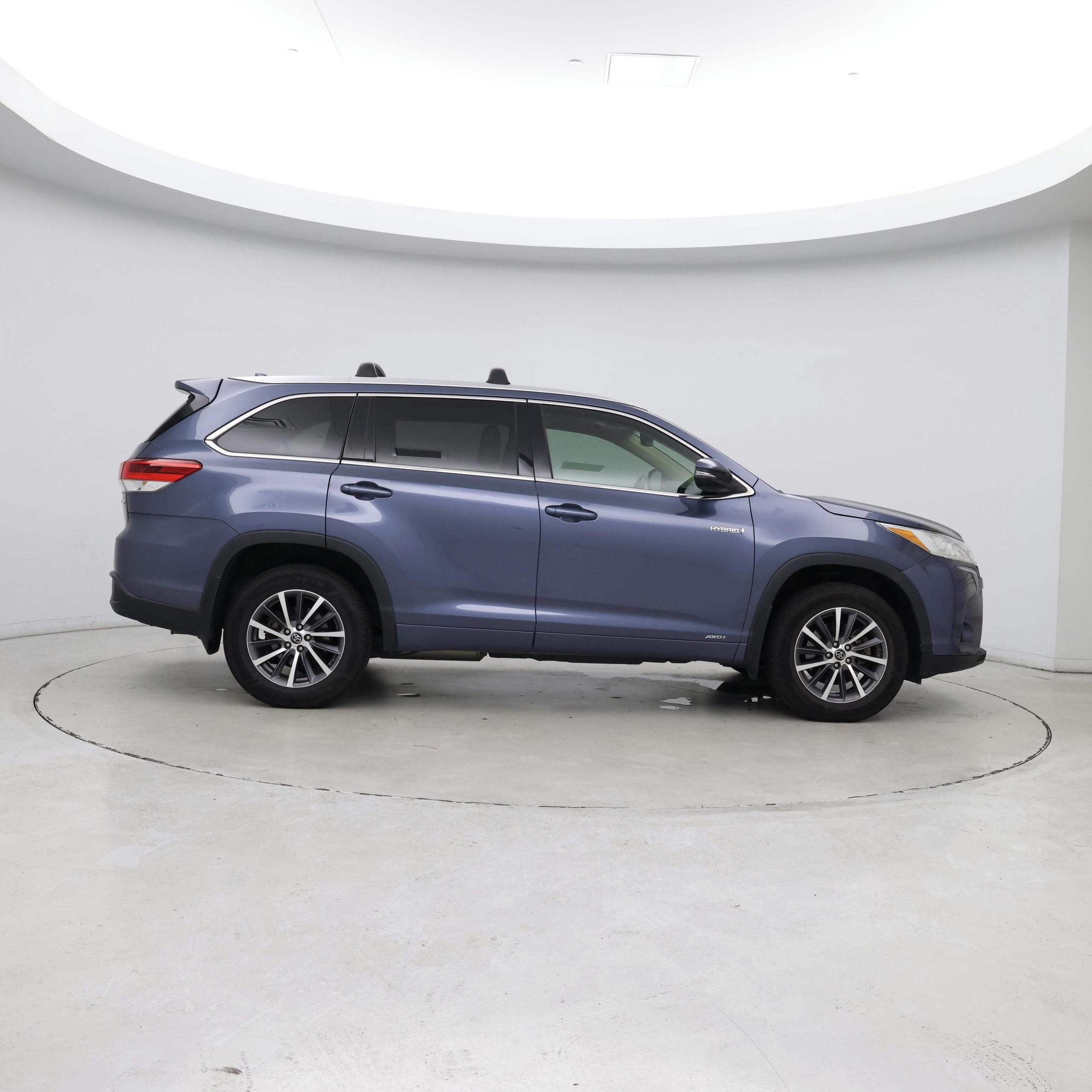 Thumbnail: 2018 Toyota Highlander - 7