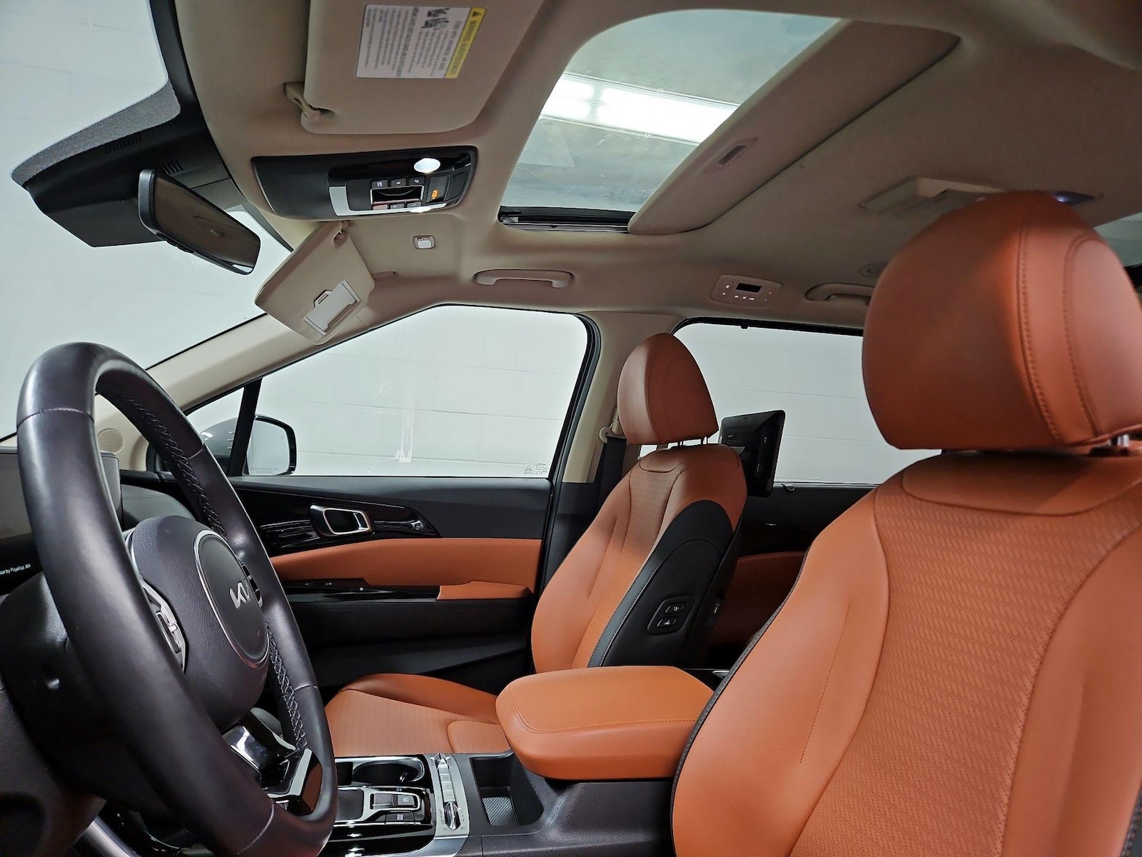 Sunroof(s) & Overhead Airbags