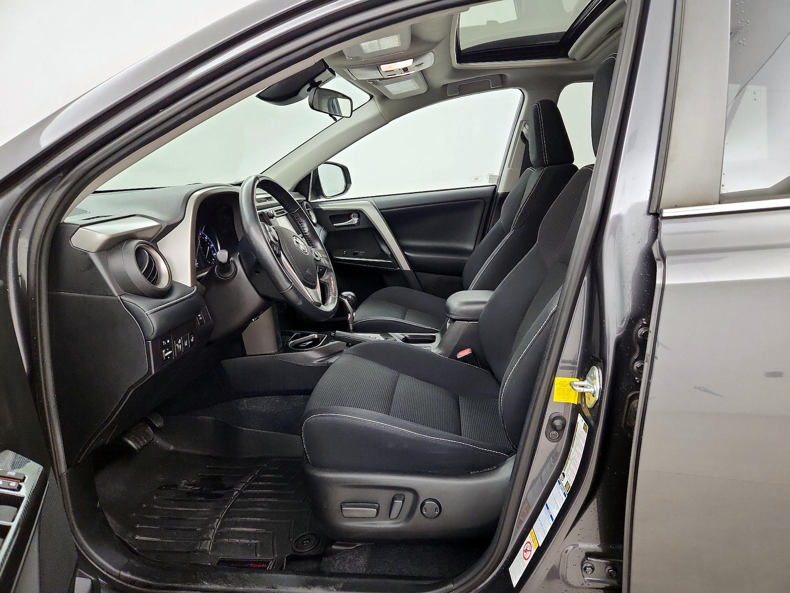 2018 Toyota RAV4 Adventure - Photo 12