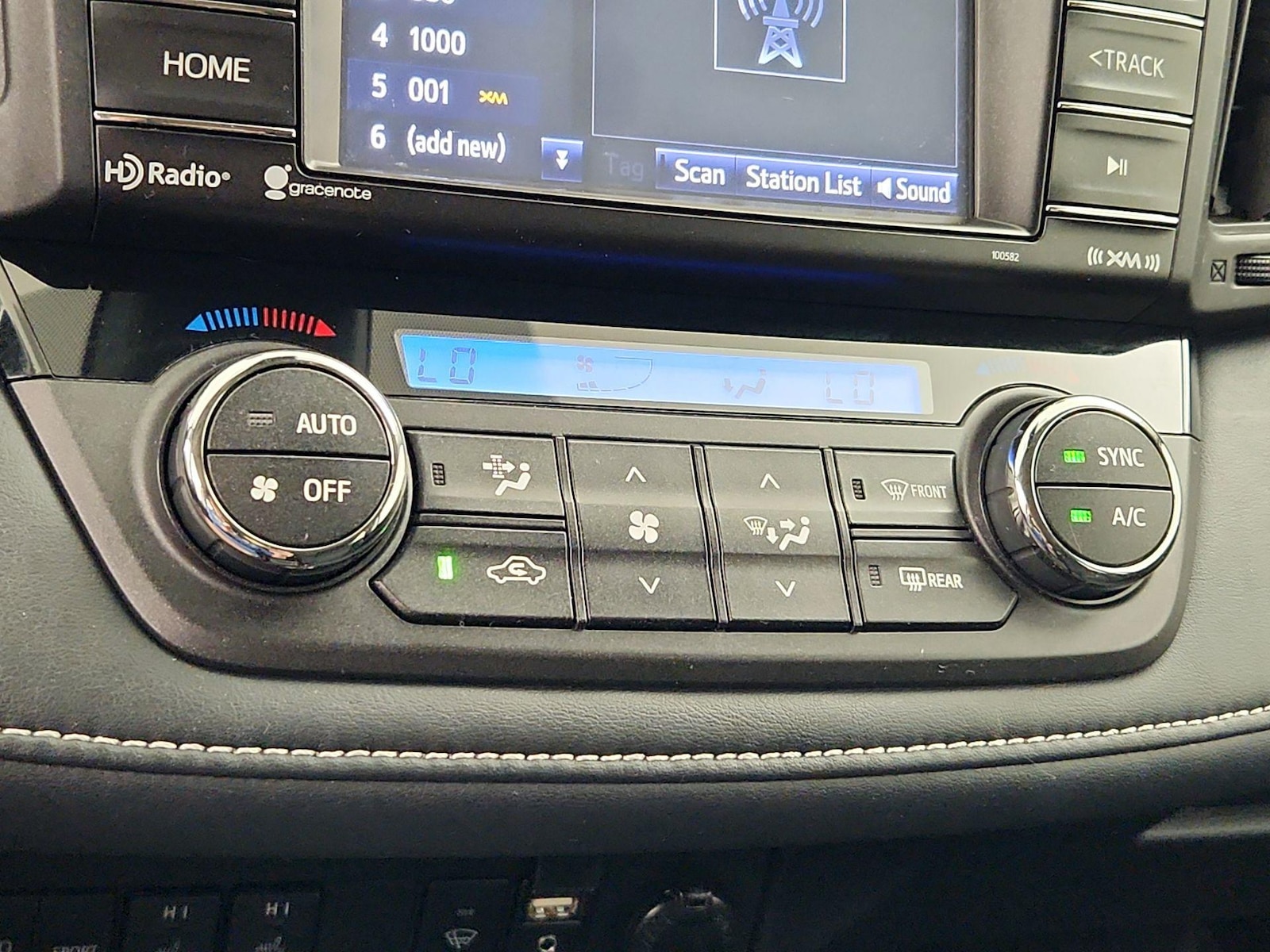 2018 Toyota RAV4 Adventure - Photo 17