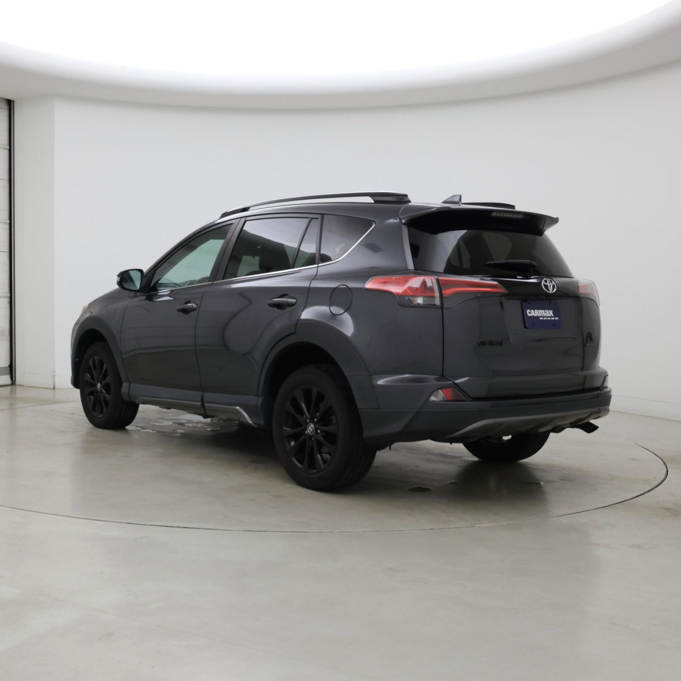Thumbnail: 2018 Toyota RAV4 - 2