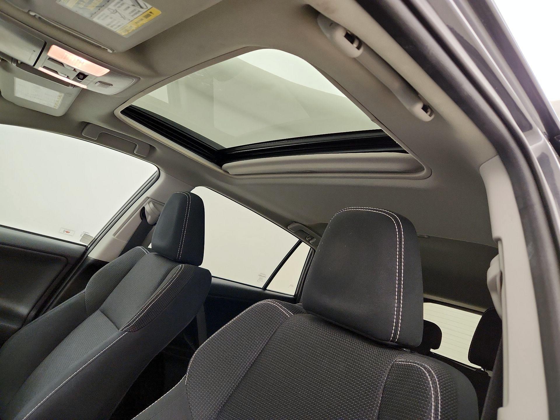 Thumbnail: 2018 Toyota RAV4 - 19