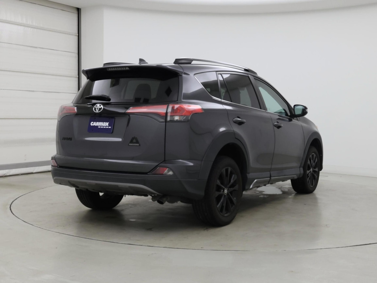 2018 Toyota RAV4 Adventure - Photo 9