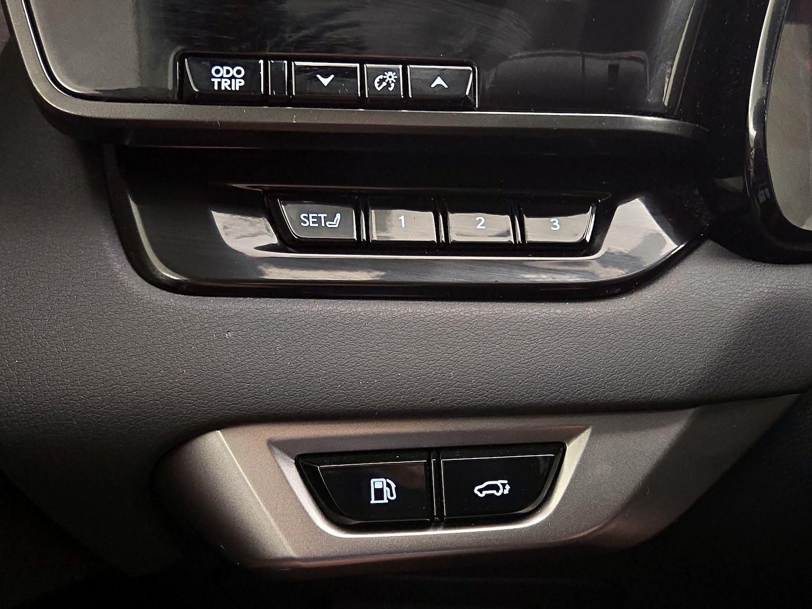 2023 Lexus RX 350 - Photo 14