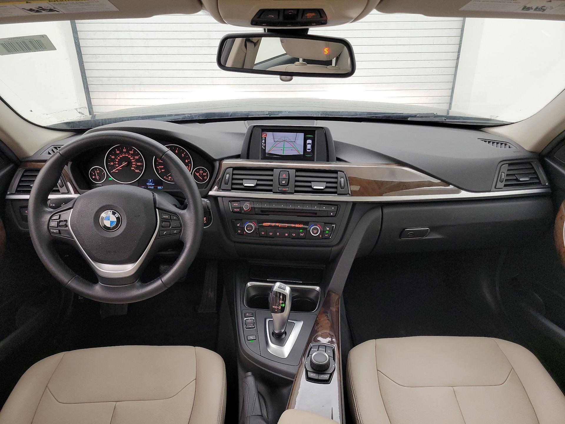Thumbnail: 2015 BMW 3 Series - 9