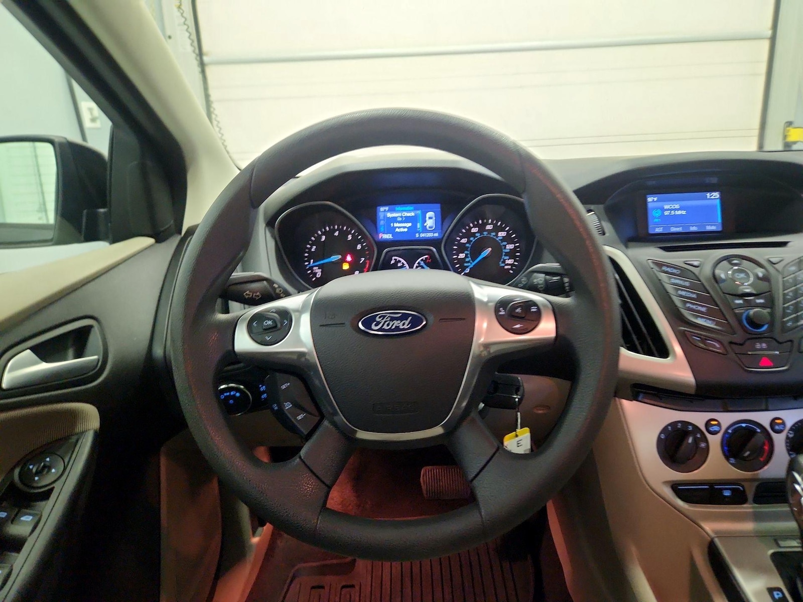 2014 Ford Focus SE - Photo 11