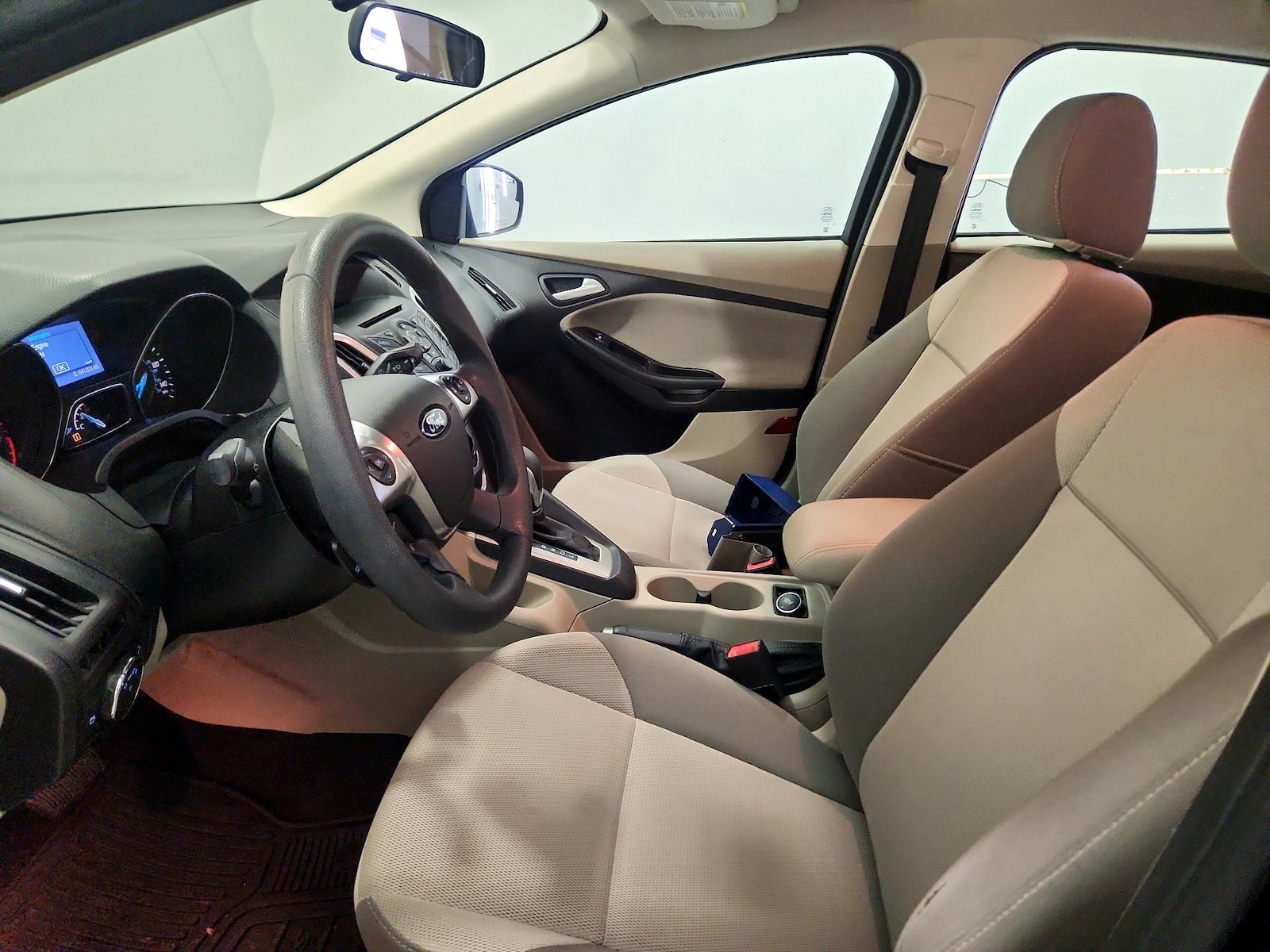 2014 Ford Focus SE - Photo 12