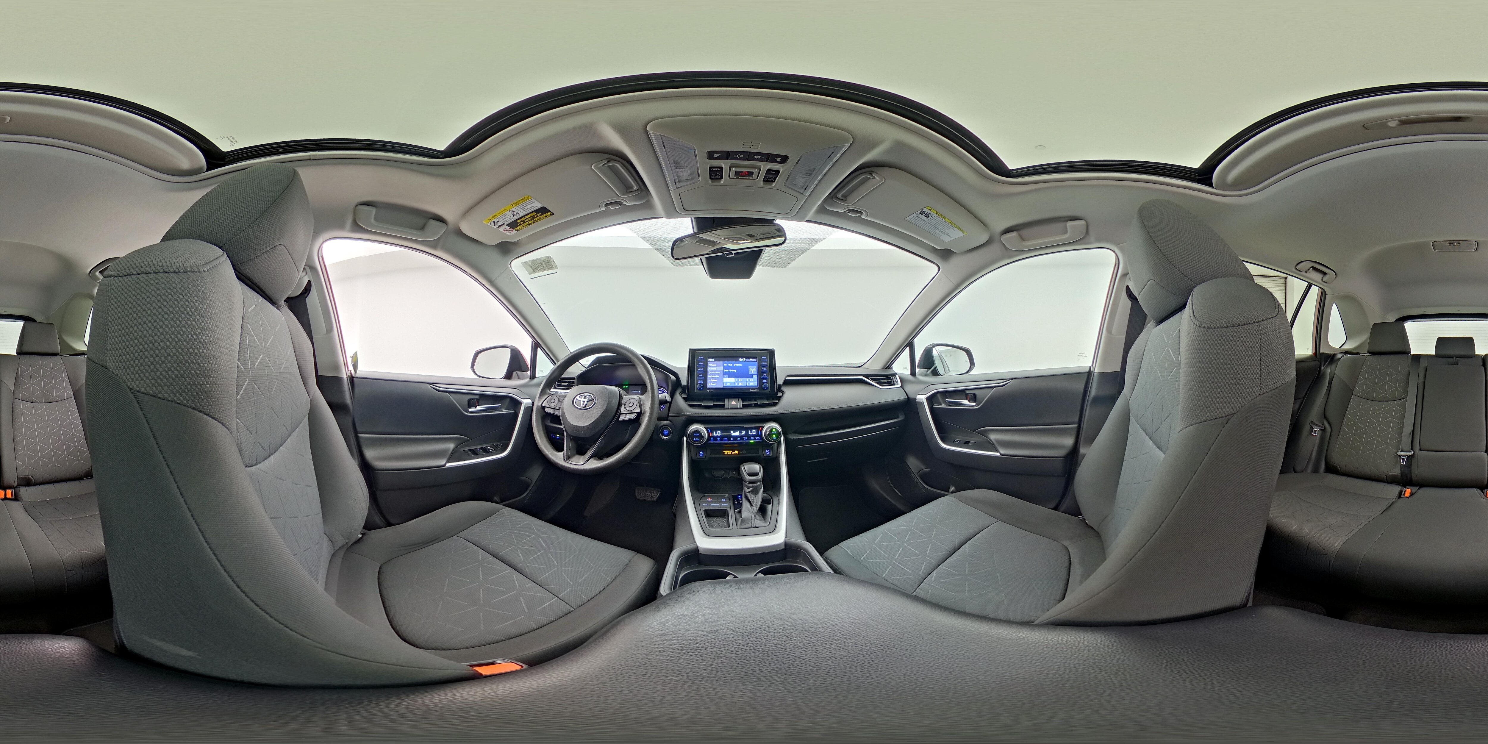 2020 Toyota RAV4 XLE - Photo 27