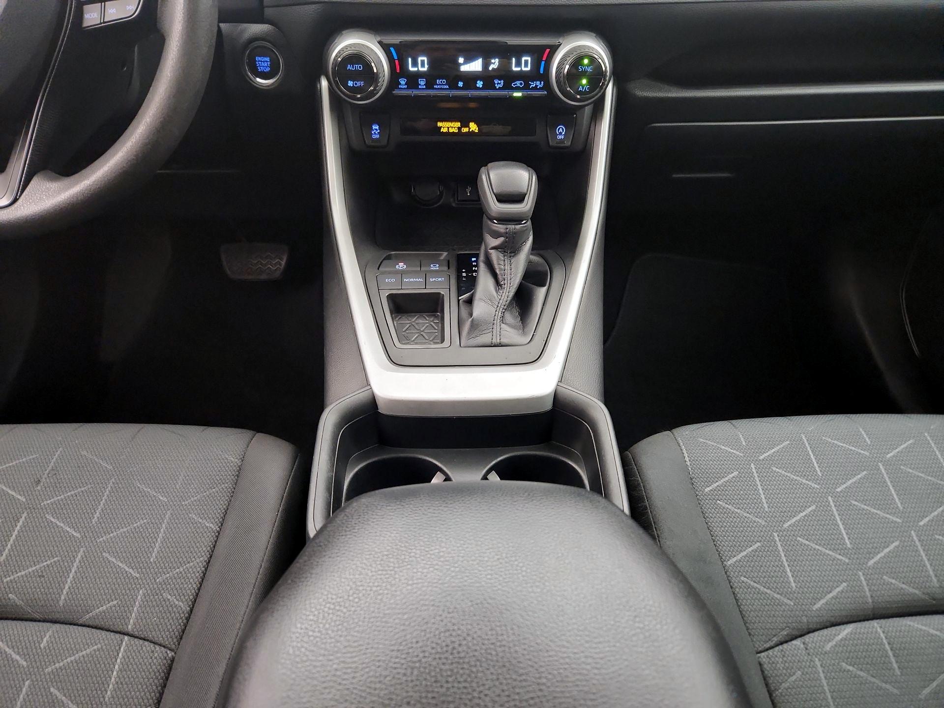 Thumbnail: 2020 Toyota RAV4 - 18