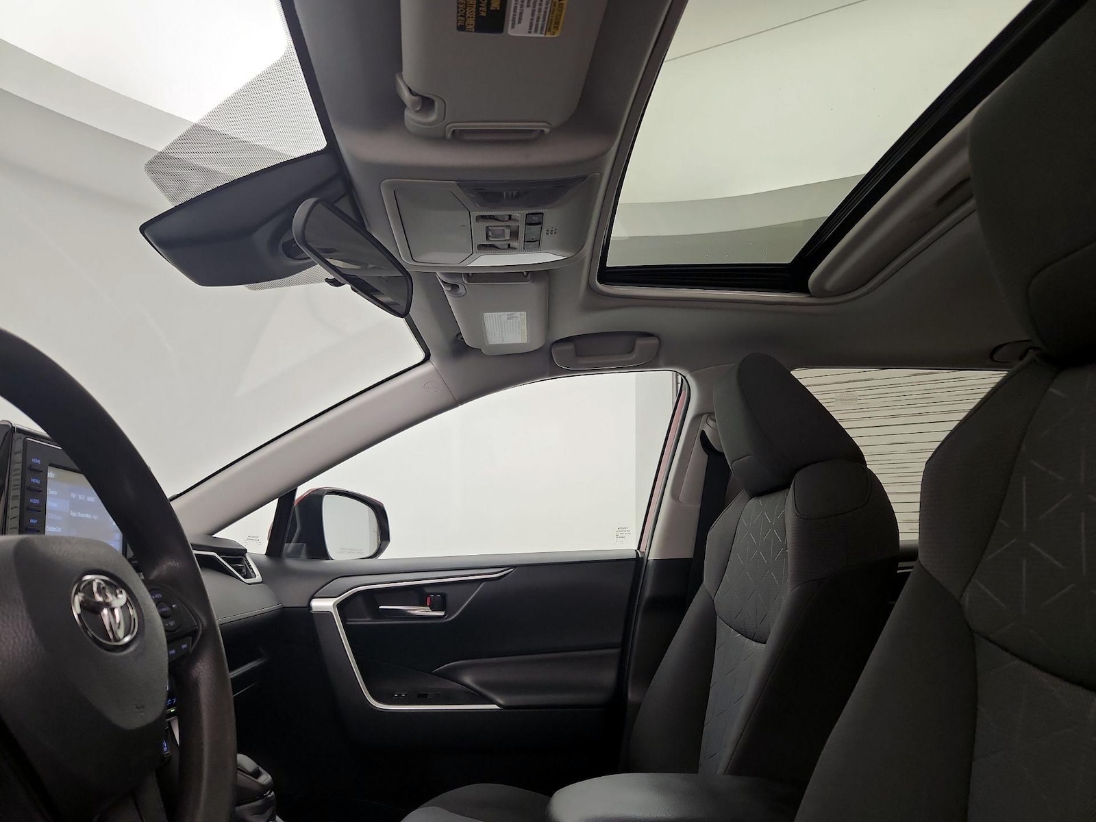 2020 Toyota RAV4 XLE - Photo 21