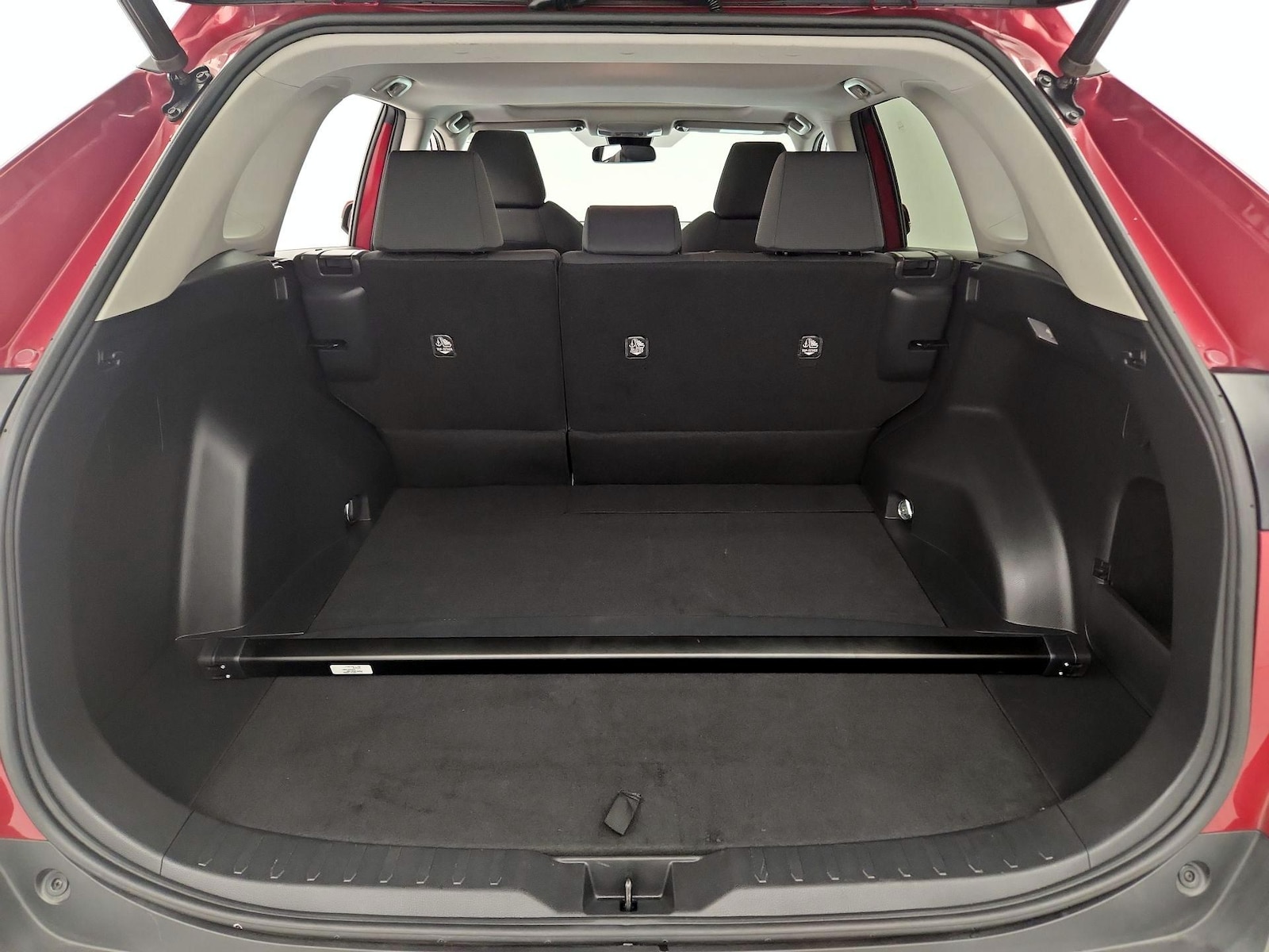 2020 Toyota RAV4 XLE - Photo 23