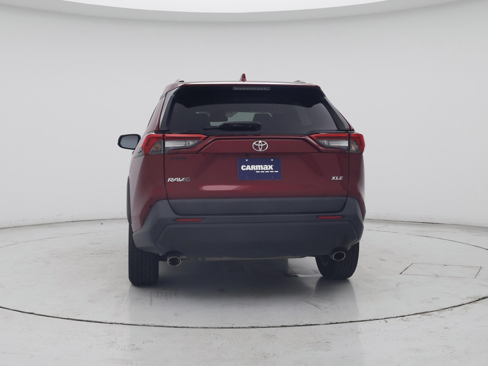 2020 Toyota RAV4 XLE - Photo 7
