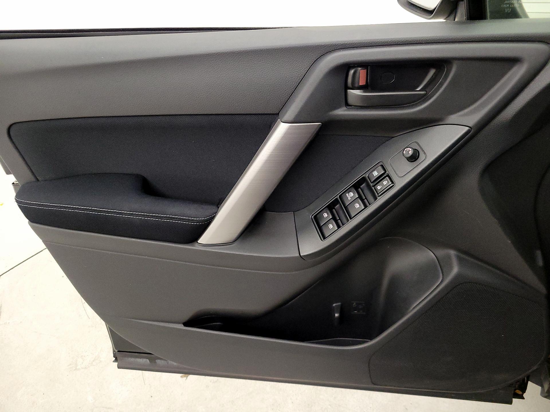 Thumbnail: 2015 Subaru Forester - 12