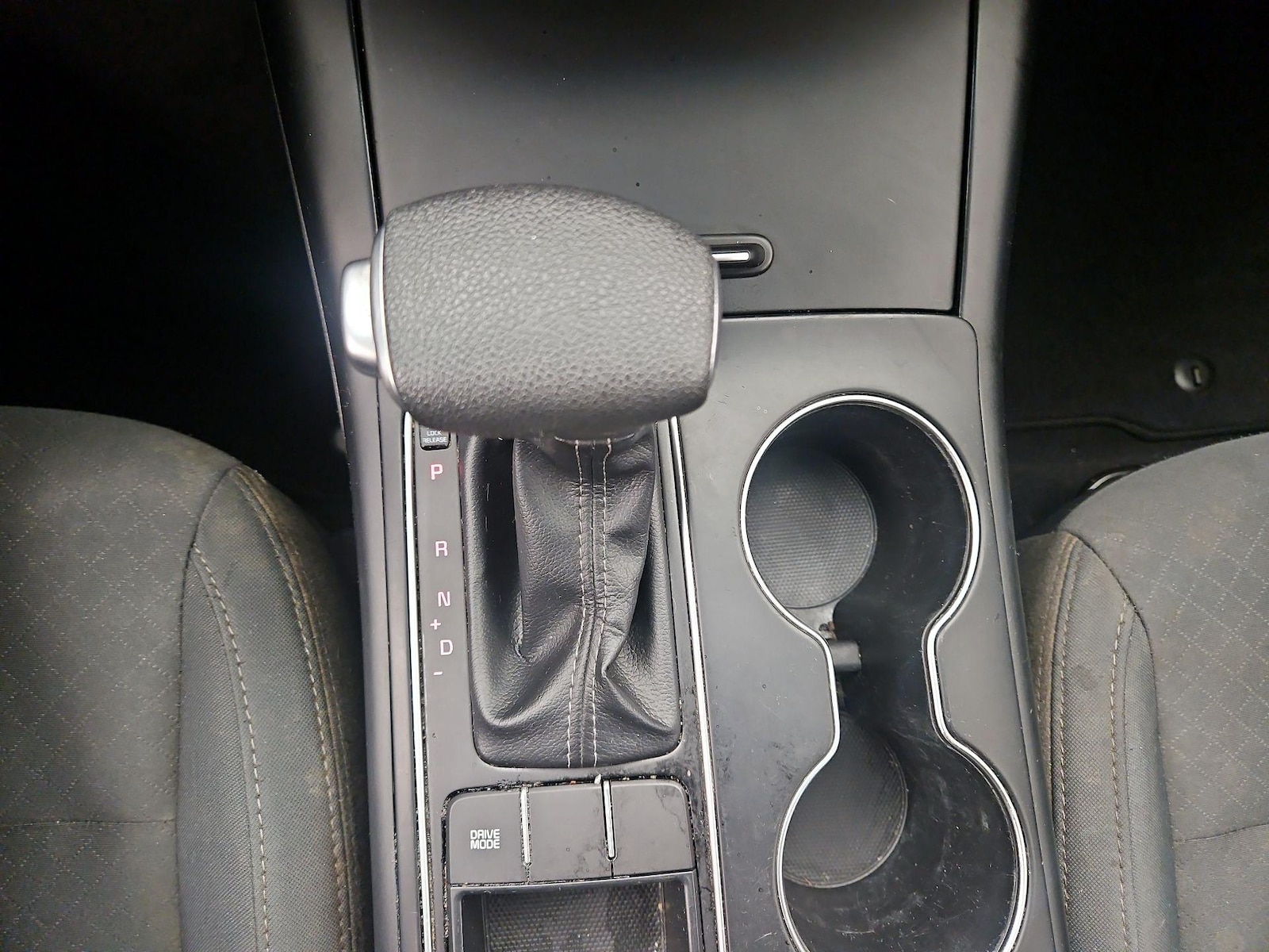 2019 Kia Sorento LX - Photo 18