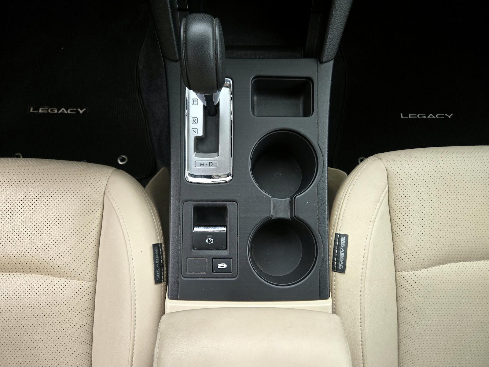 2015 Subaru Legacy 3.6R Limited - Photo 19