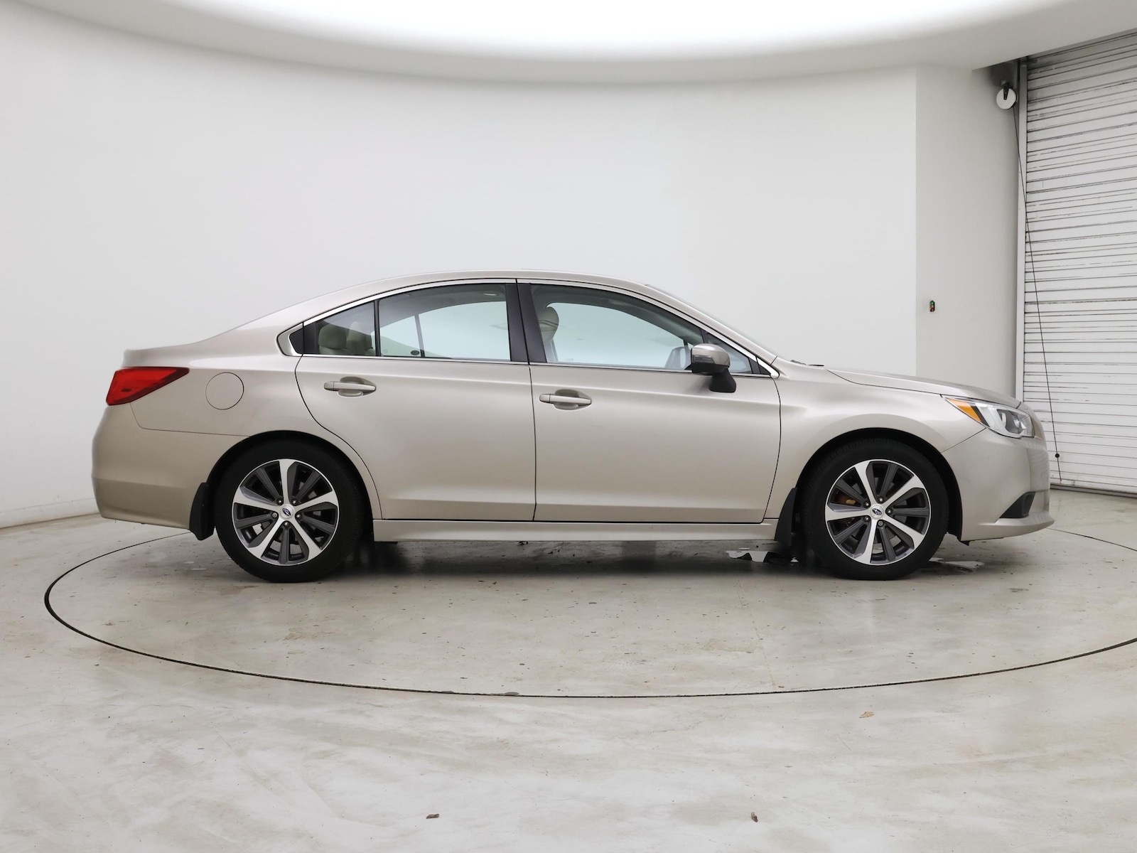 2015 Subaru Legacy 3.6R Limited - Photo 8