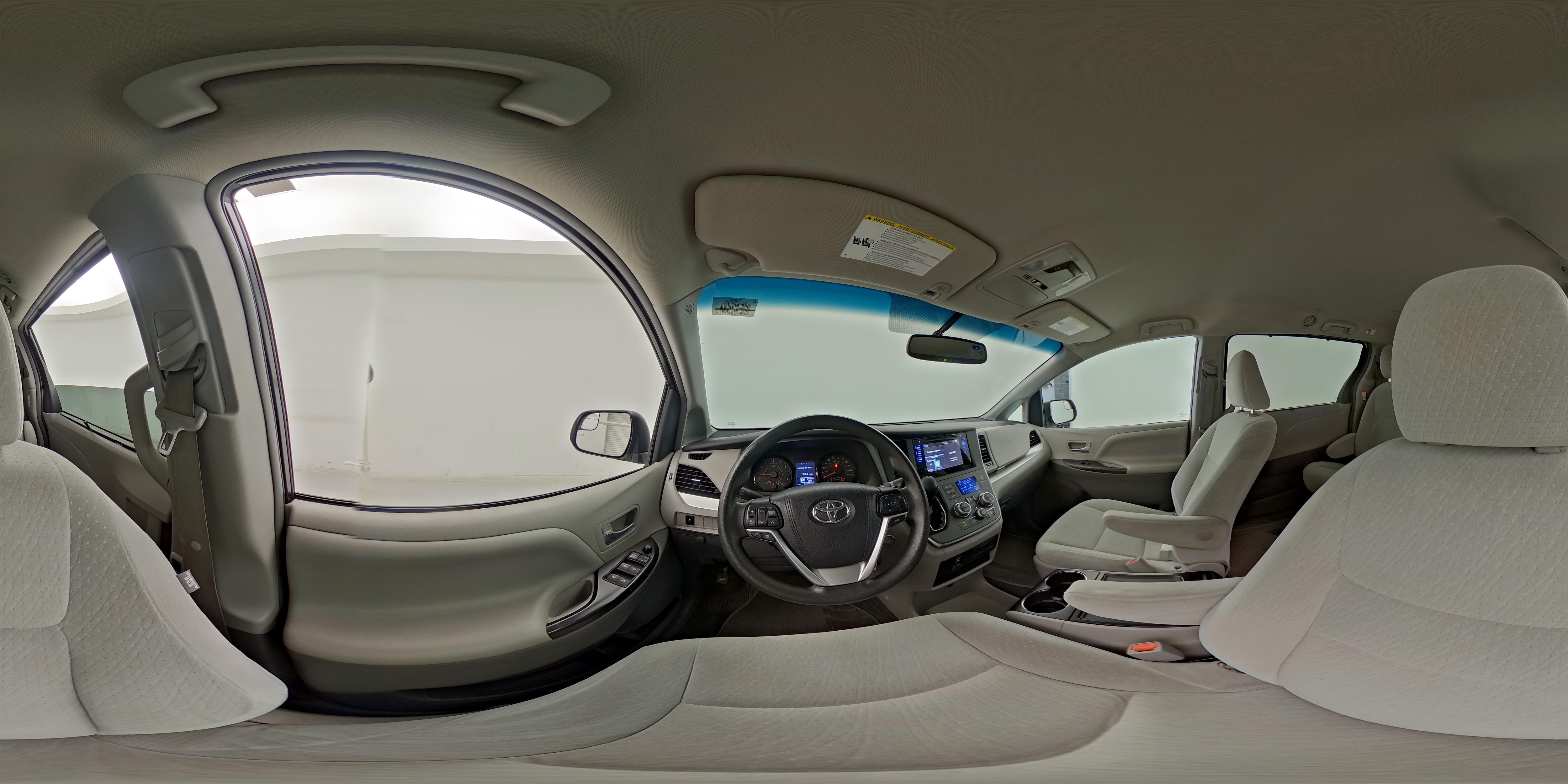 2015 Toyota Sienna LE, photo 28