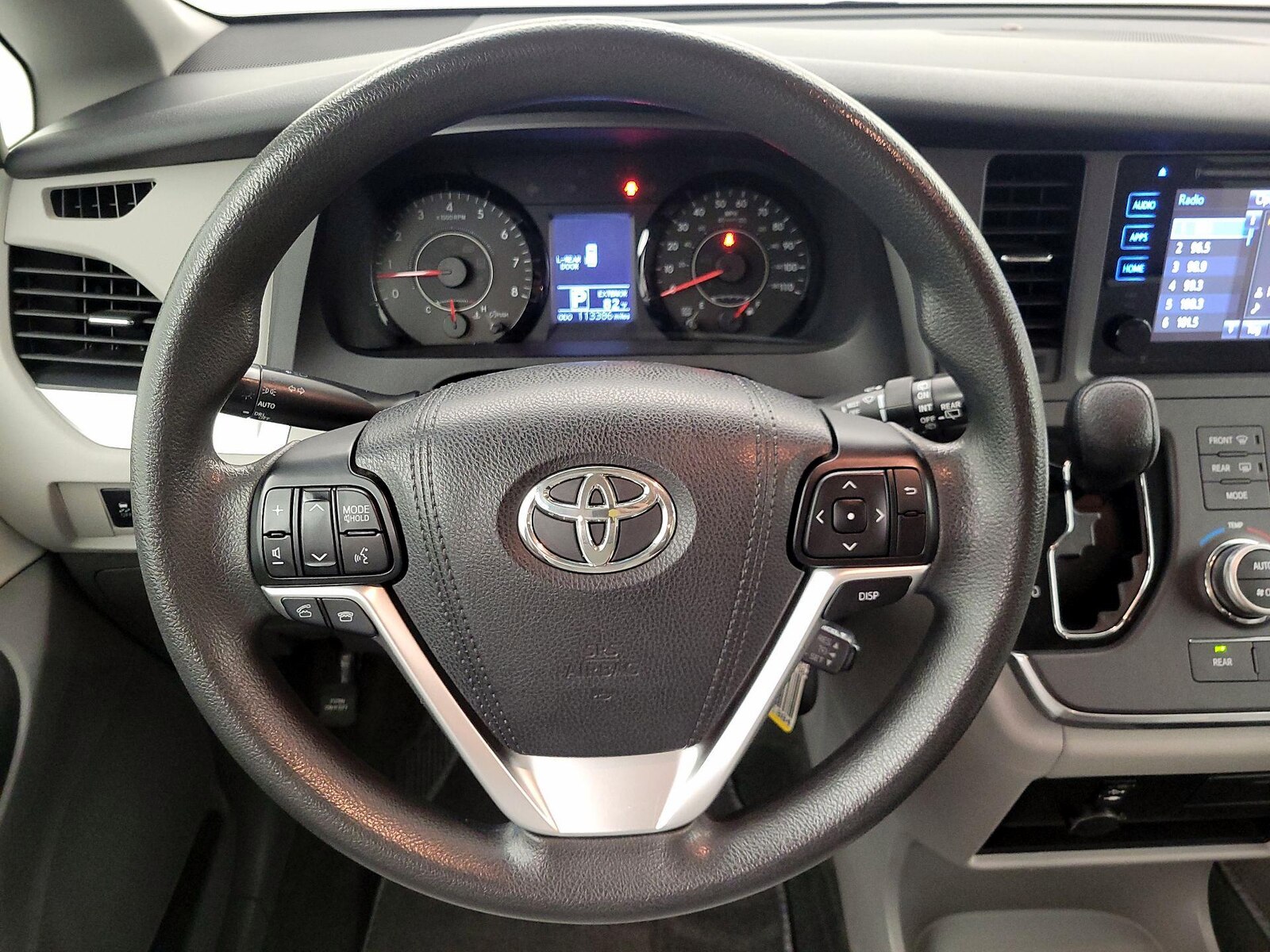 2015 Toyota Sienna LE, photo 11