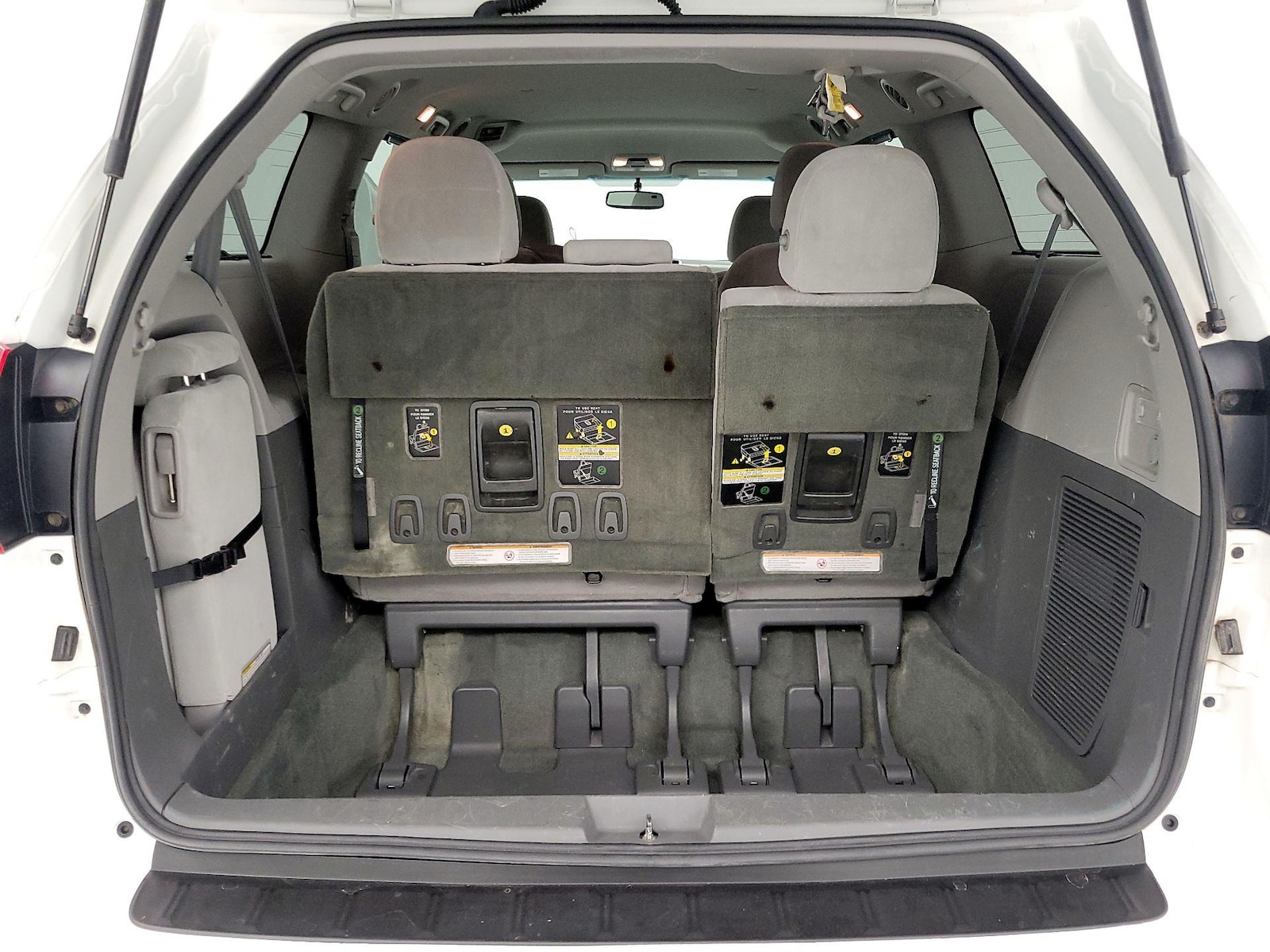 2015 Toyota Sienna LE, photo 22