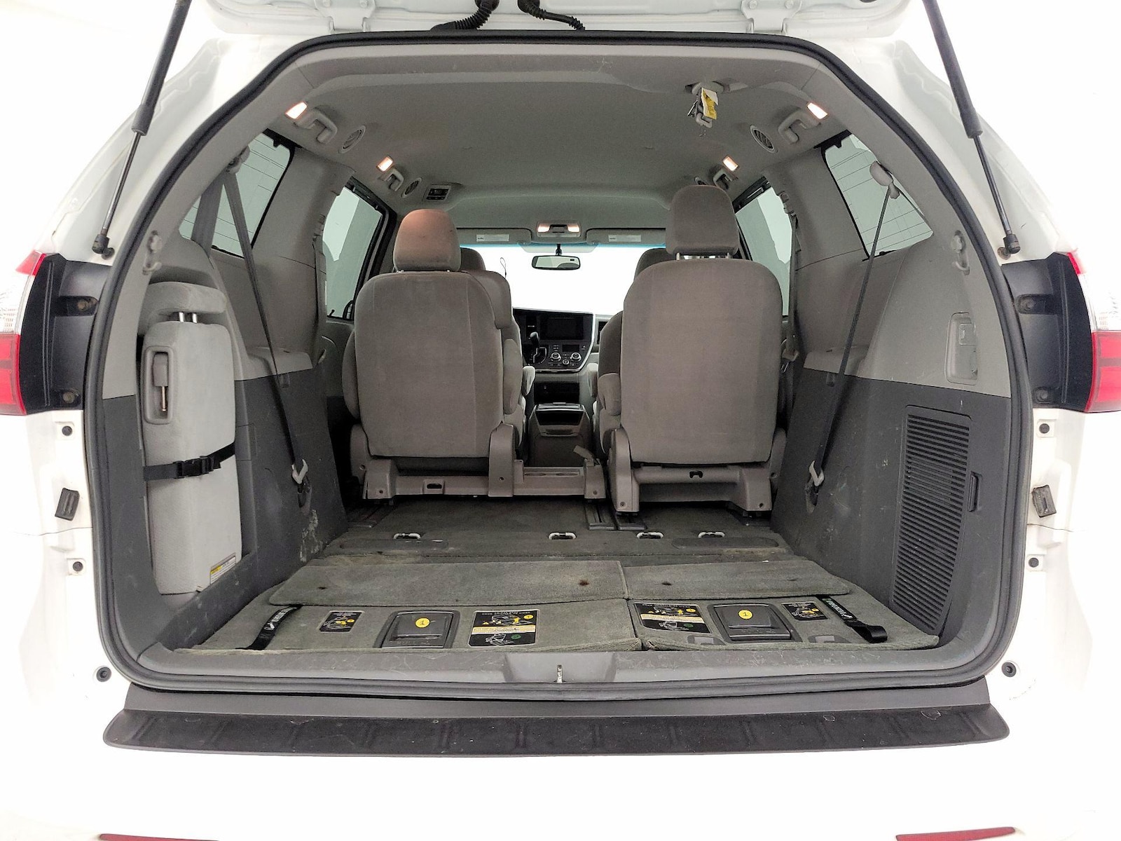 2015 Toyota Sienna LE, photo 23