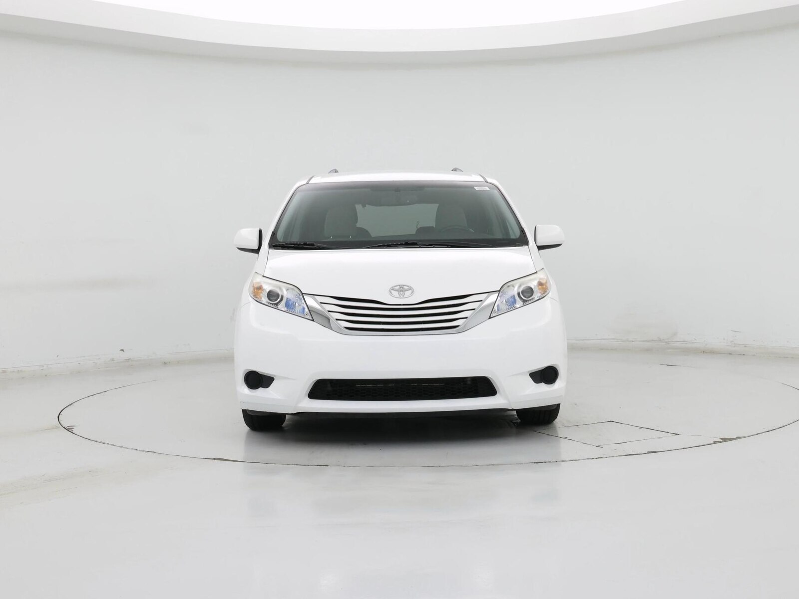 2015 Toyota Sienna LE, photo 6