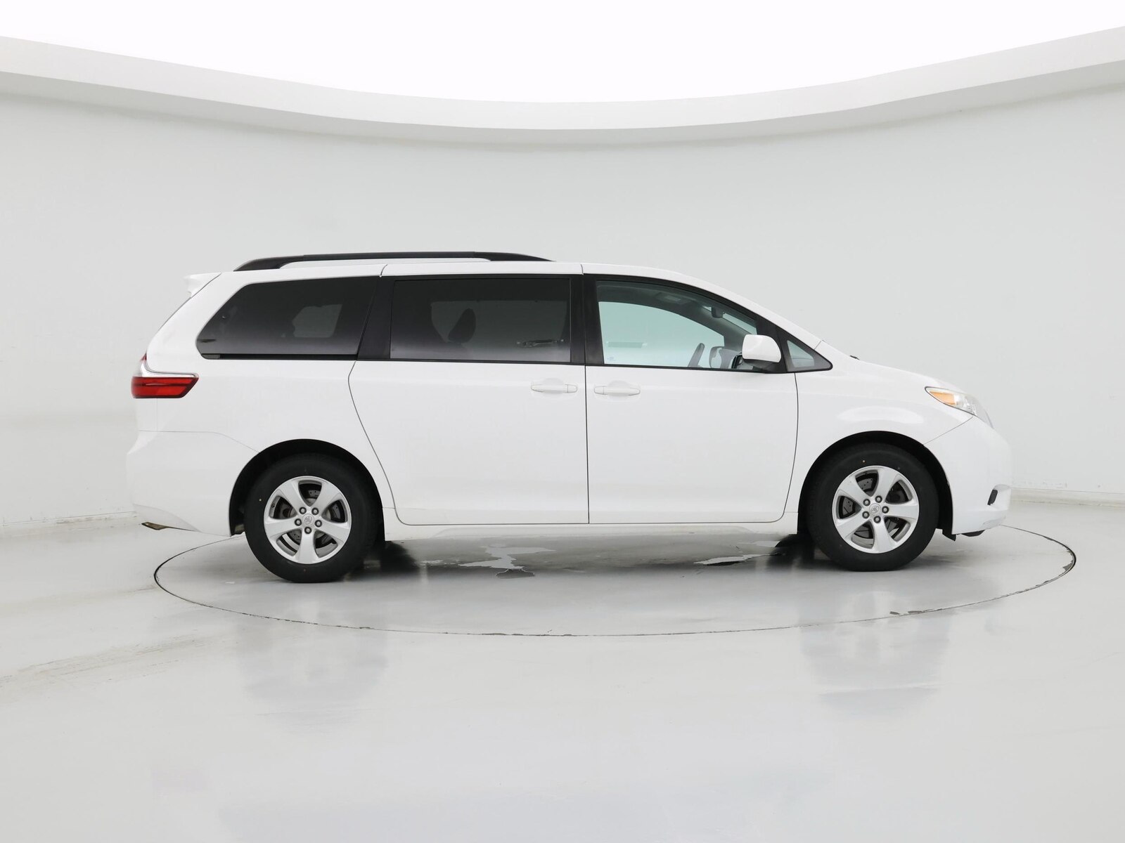2015 Toyota Sienna LE, photo 8
