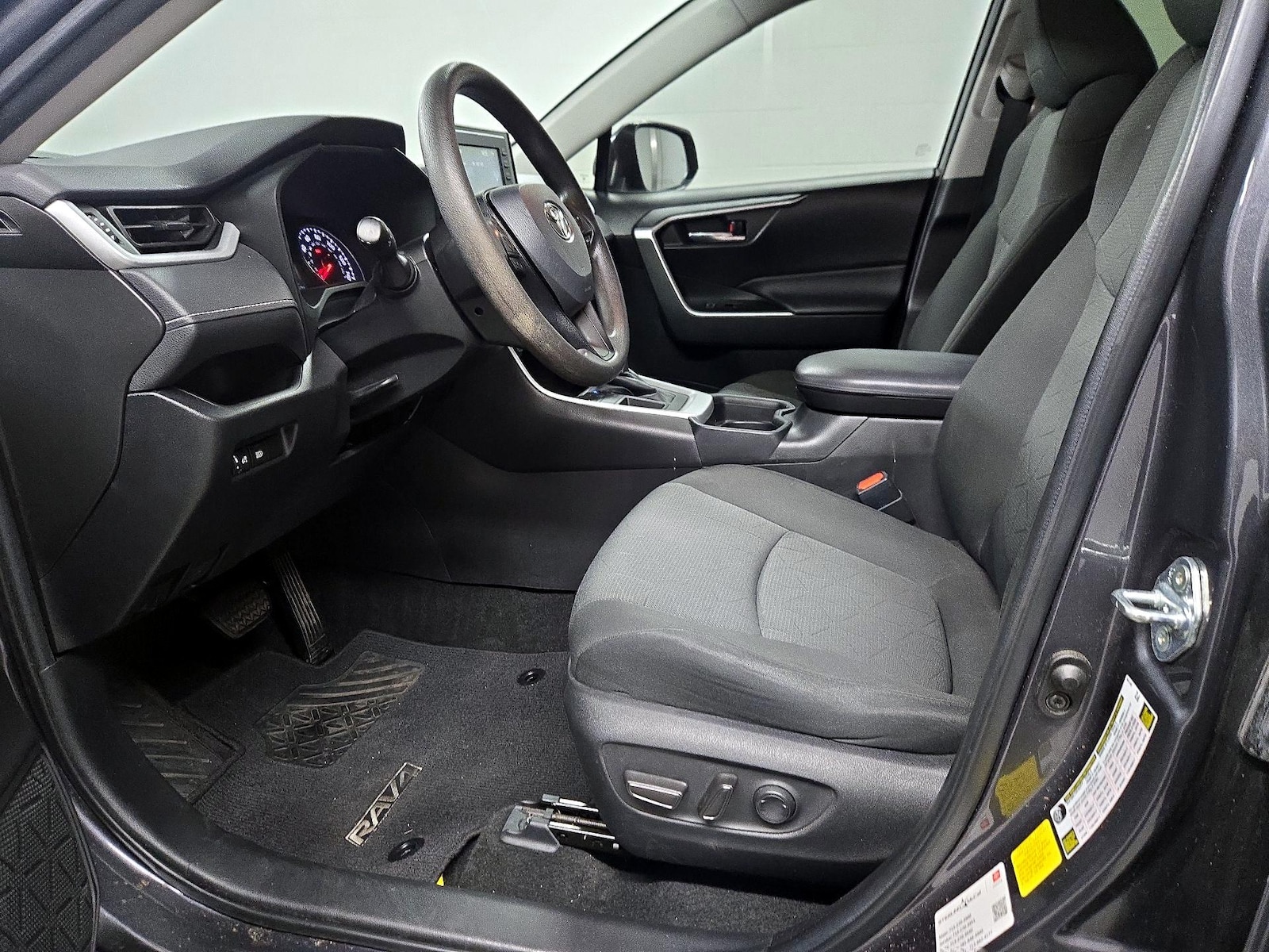 Power Seat(s) & Side Airbags