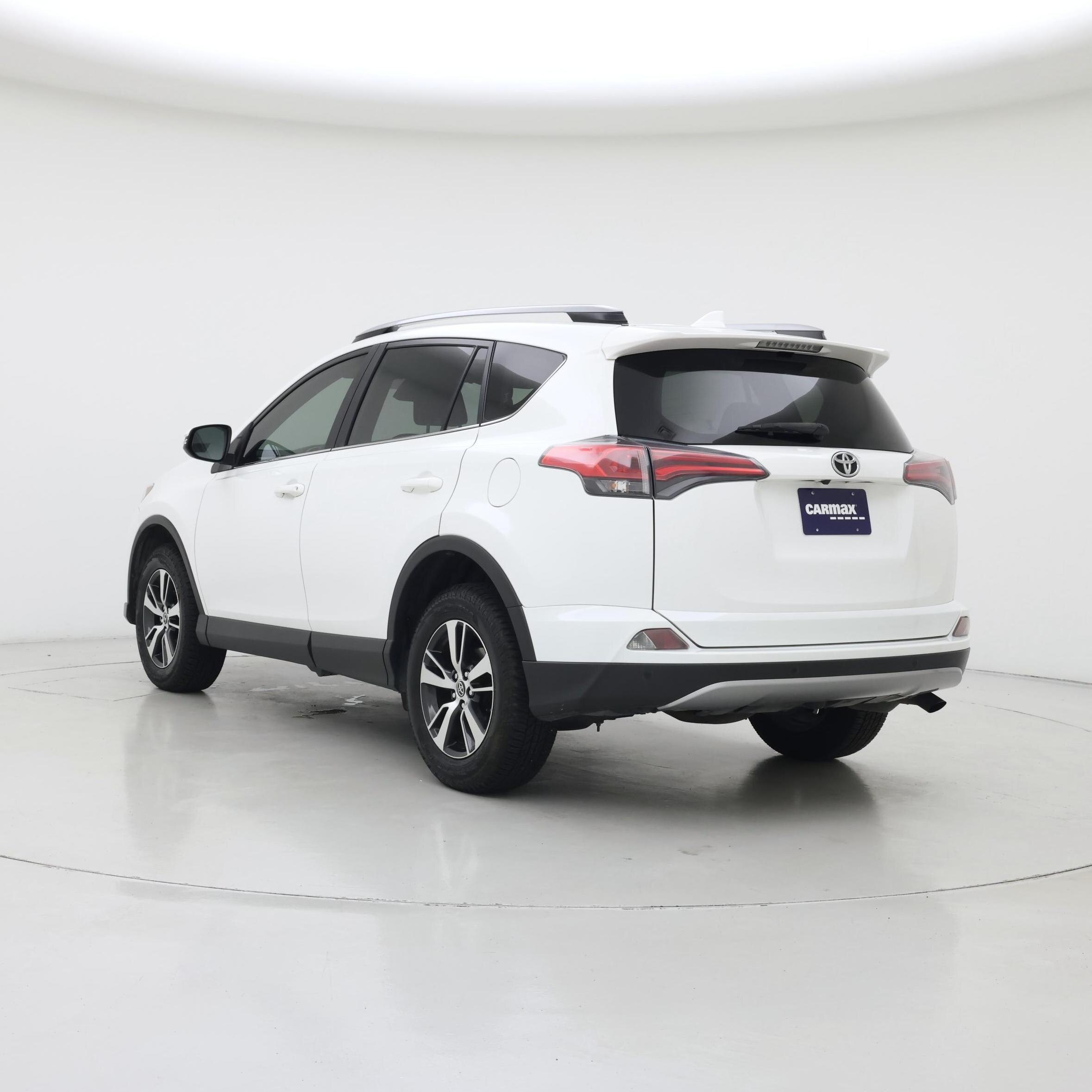 Thumbnail: 2017 Toyota RAV4 - 2