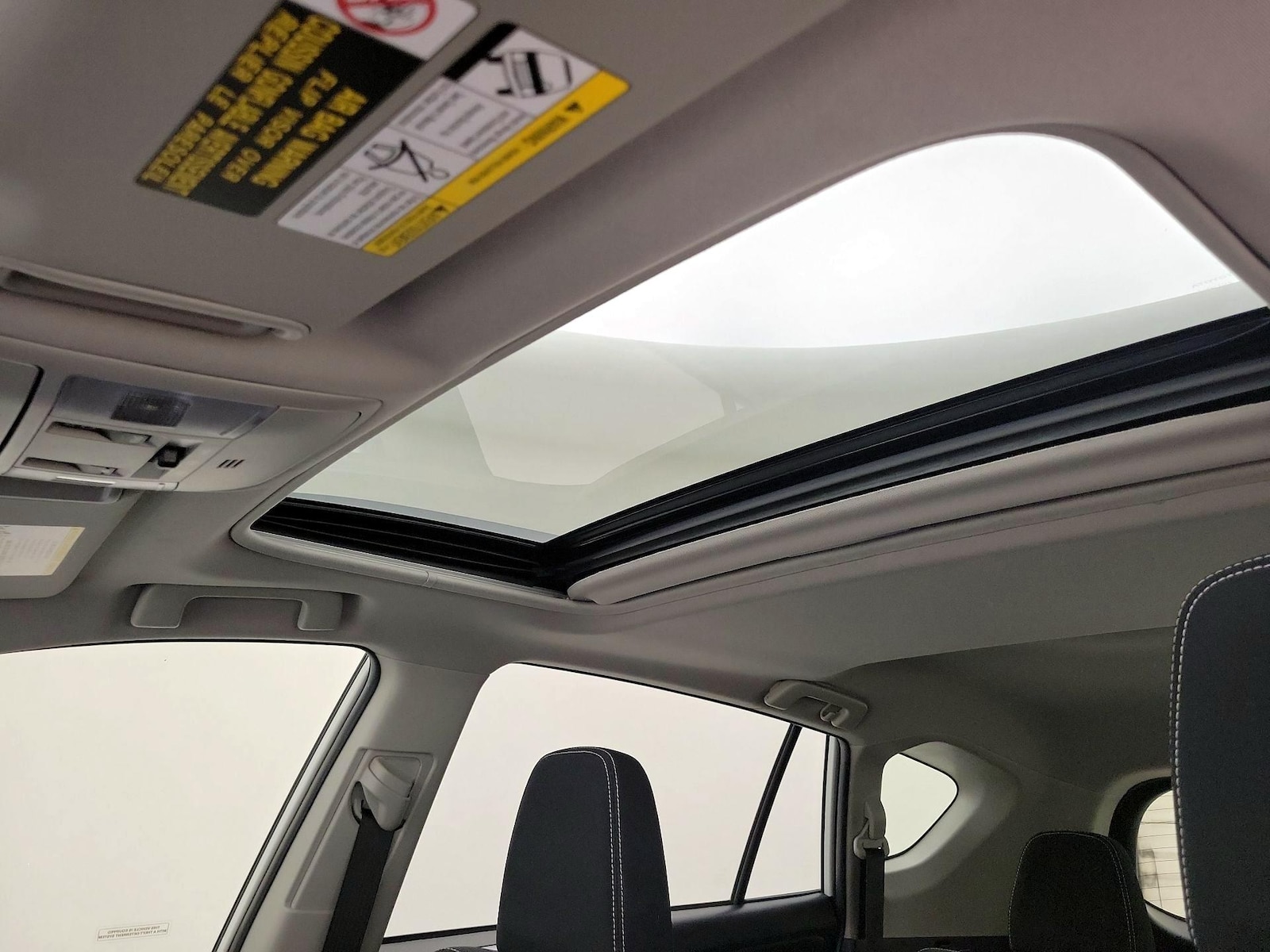 Sunroof(s) & Overhead Airbags