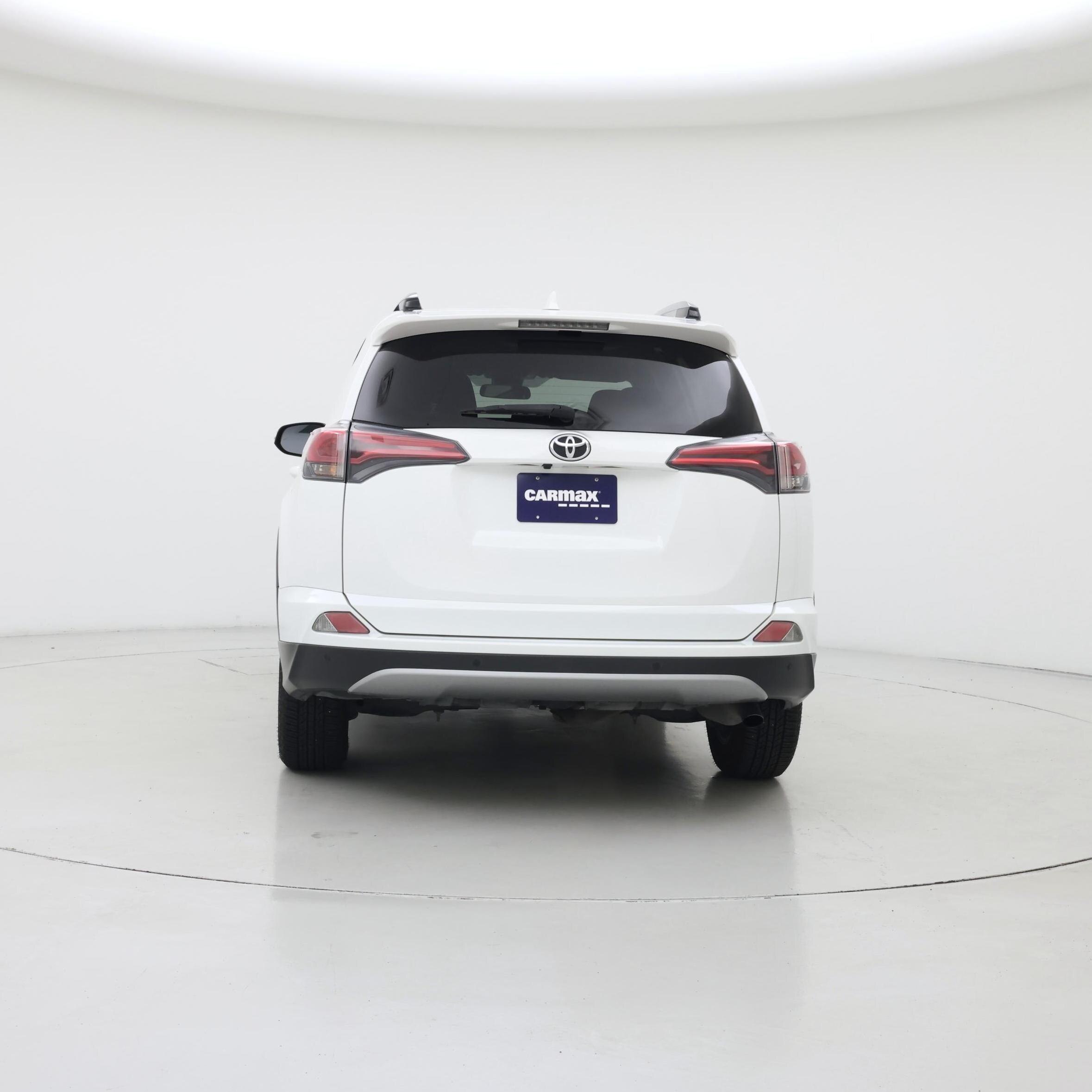 Thumbnail: 2017 Toyota RAV4 - 6
