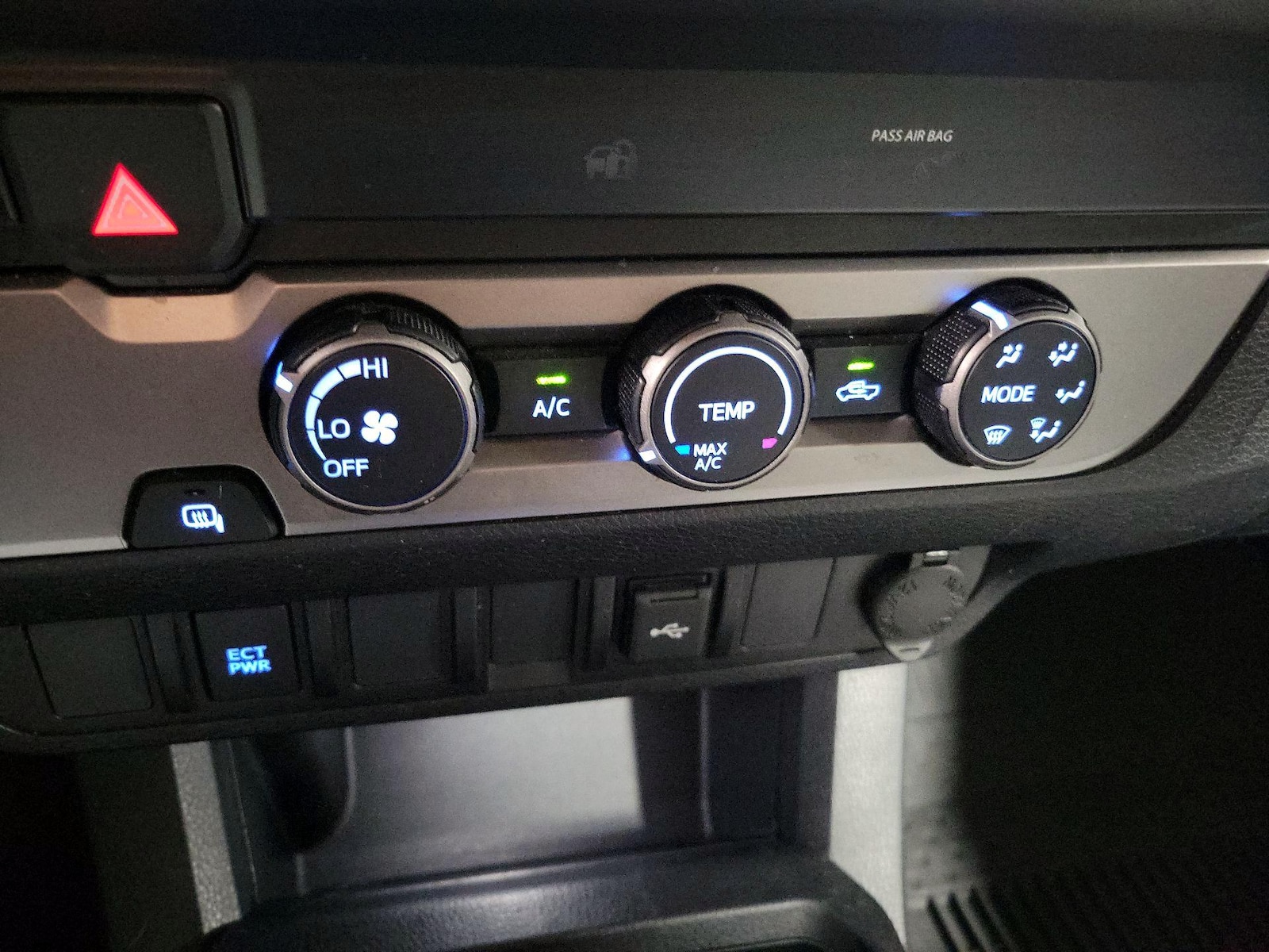 2023 Toyota Tacoma SR - Photo 17